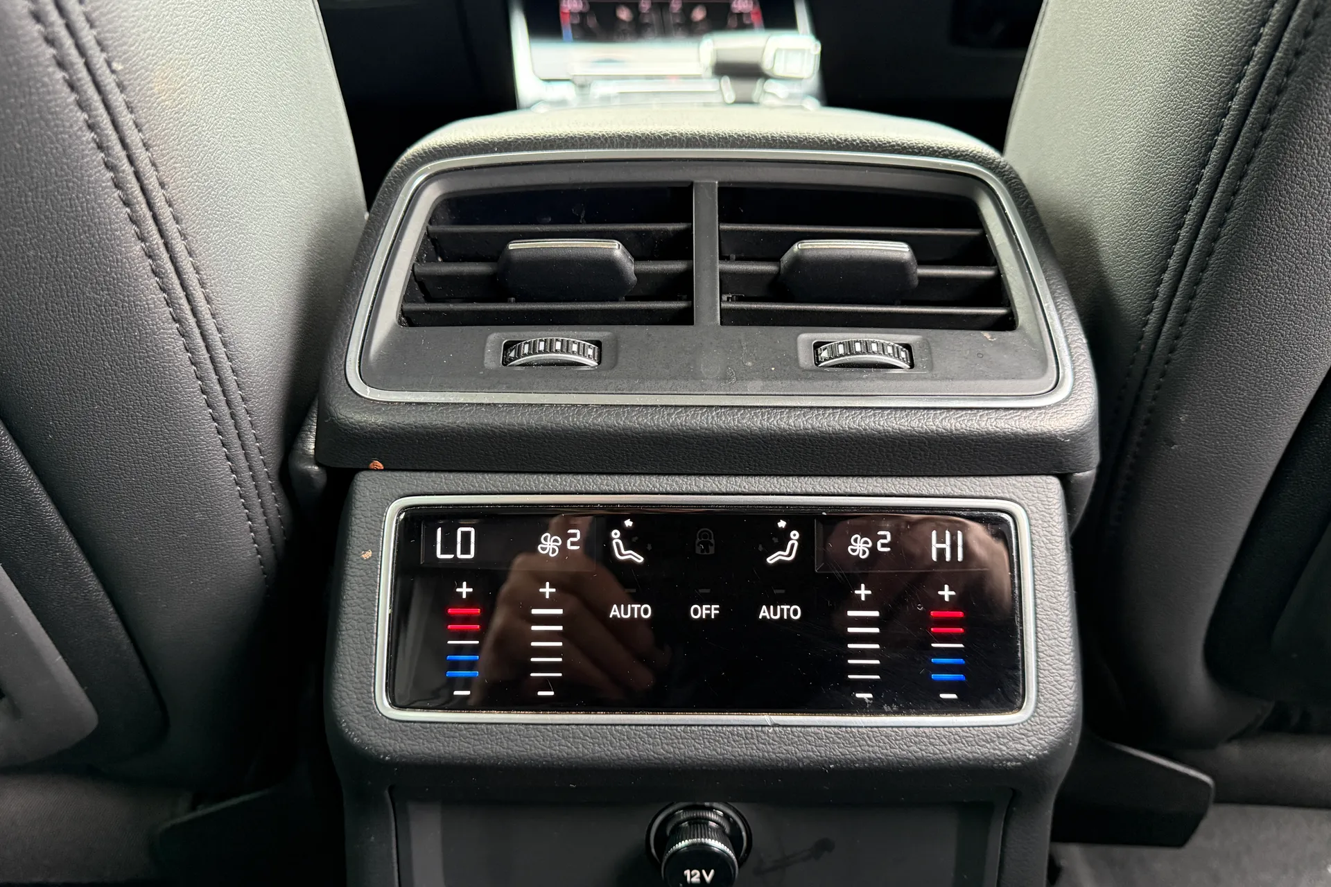 Audi A6 thumbnail image number 34