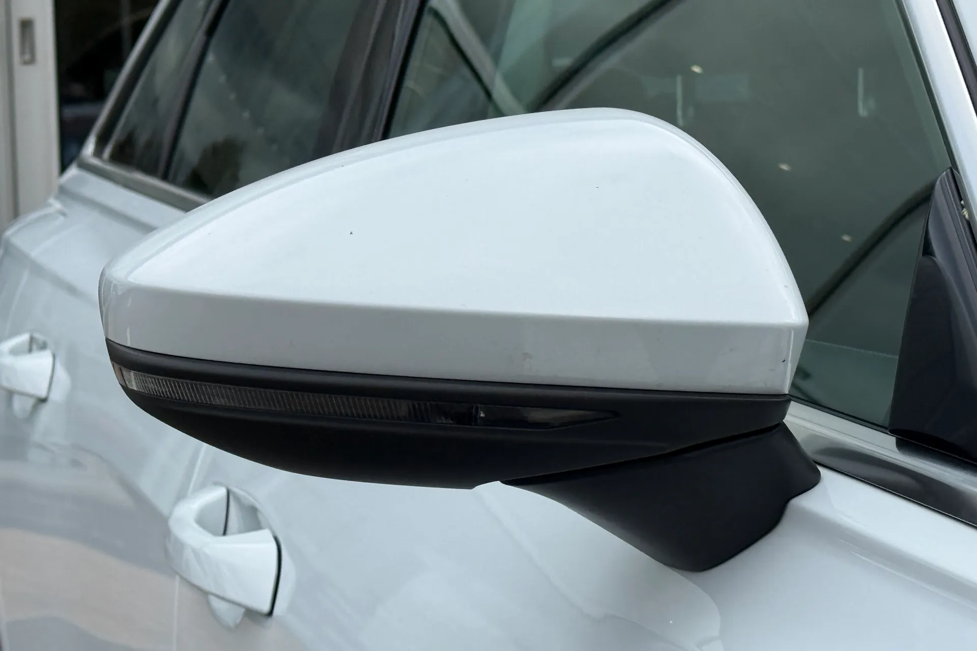 Audi A6 thumbnail image number 22