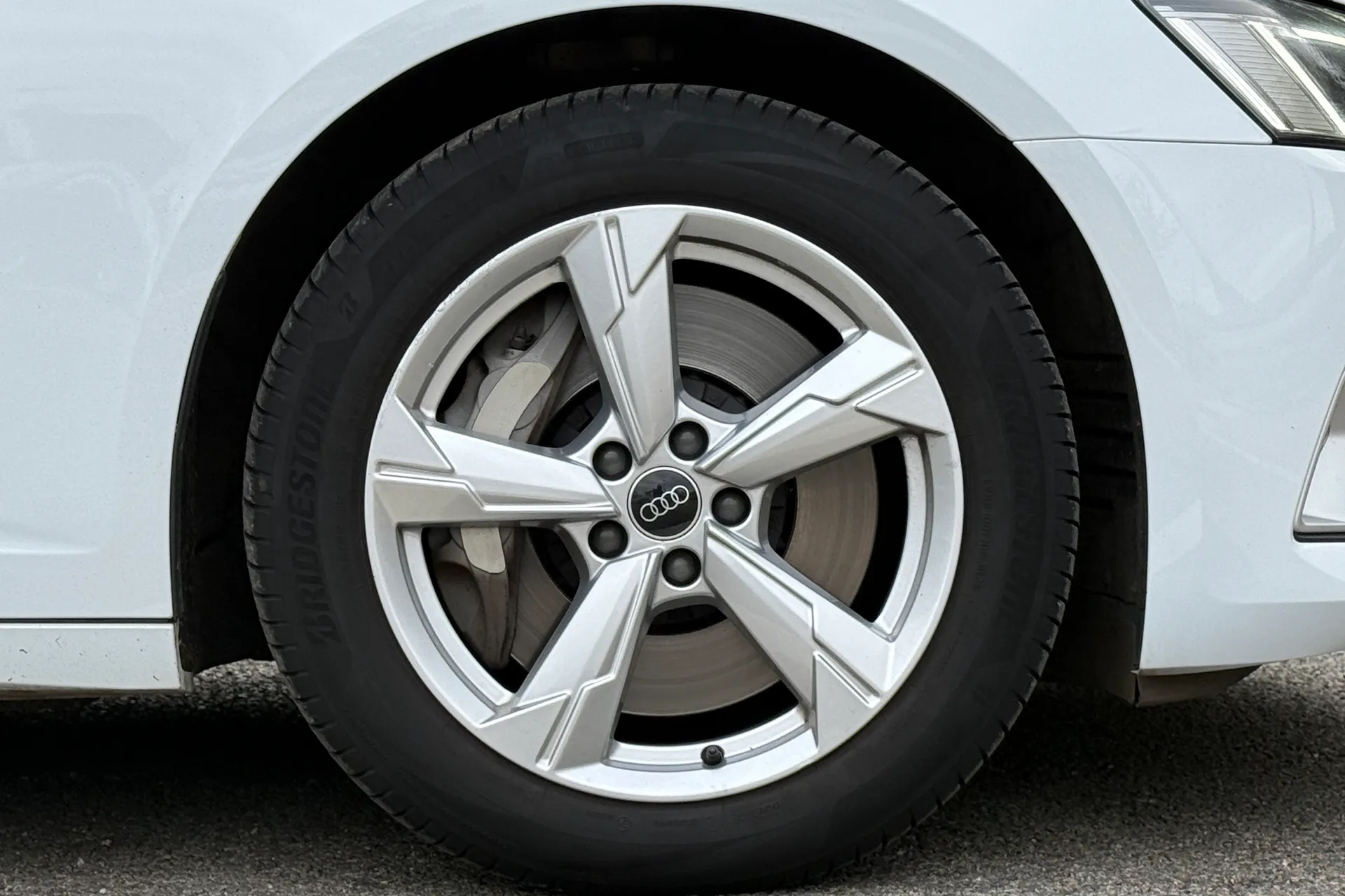 Audi A6 thumbnail image number 29