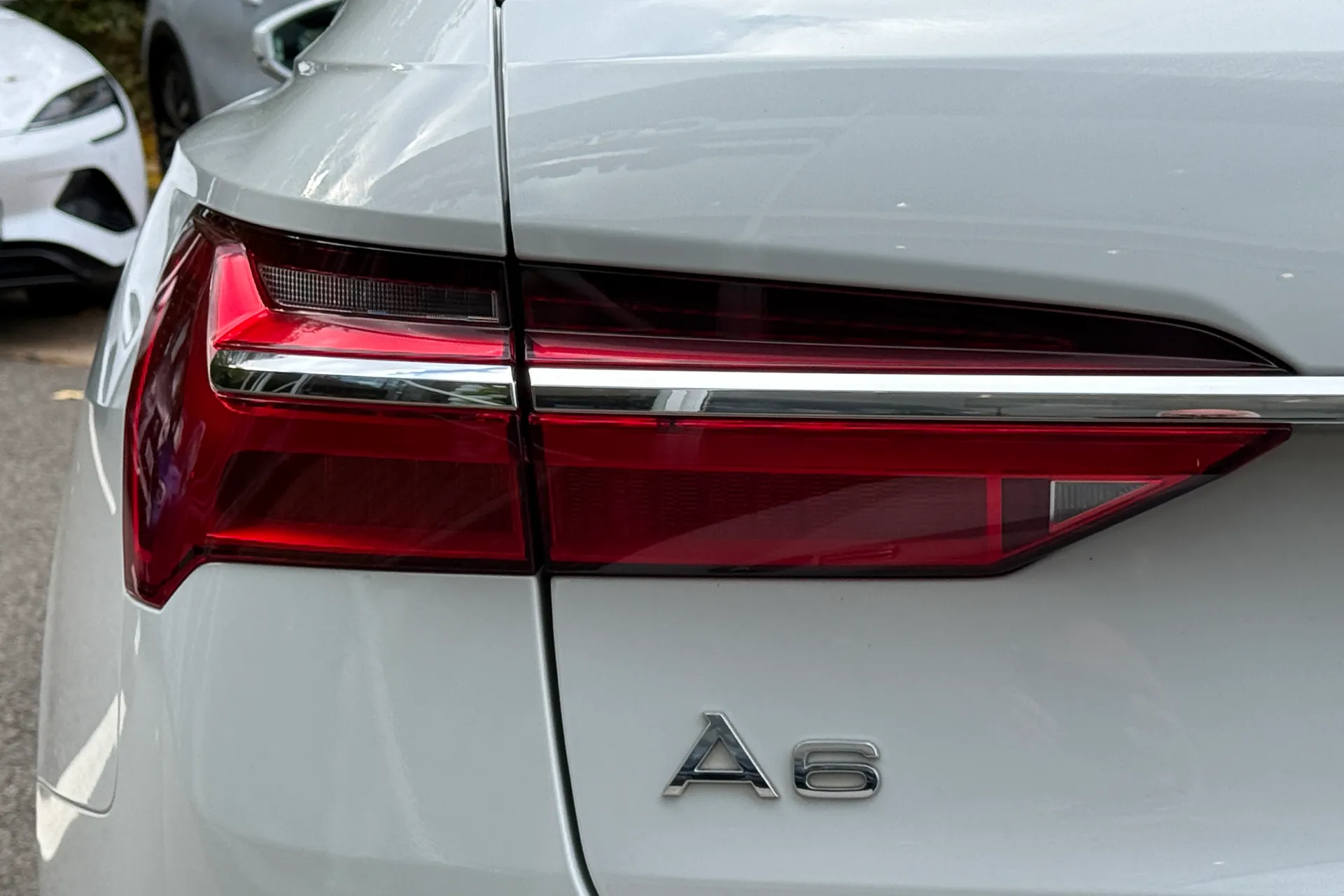 Audi A6 thumbnail image number 36