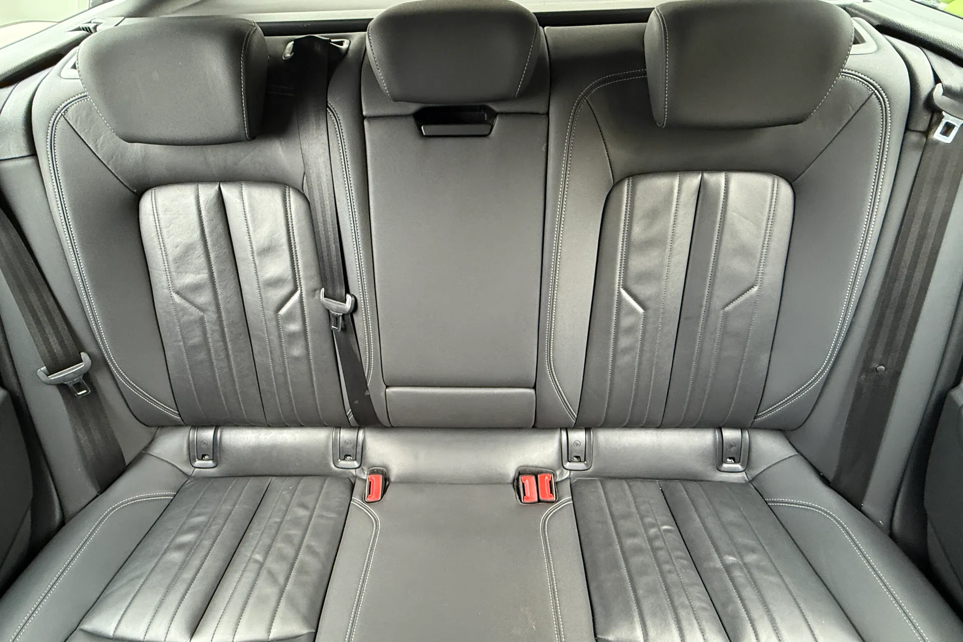 Audi A6 thumbnail image number 31