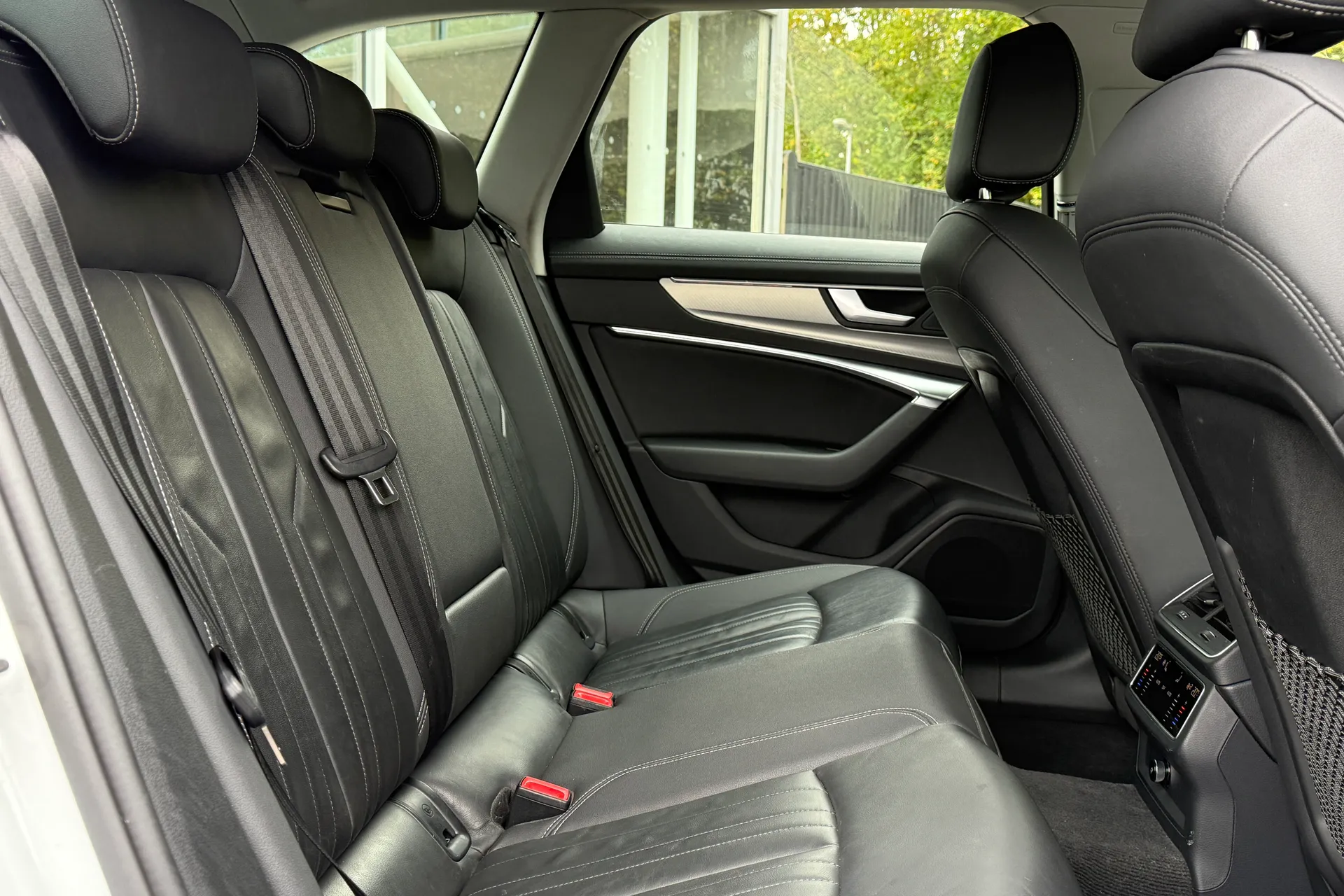 Audi A6 thumbnail image number 9