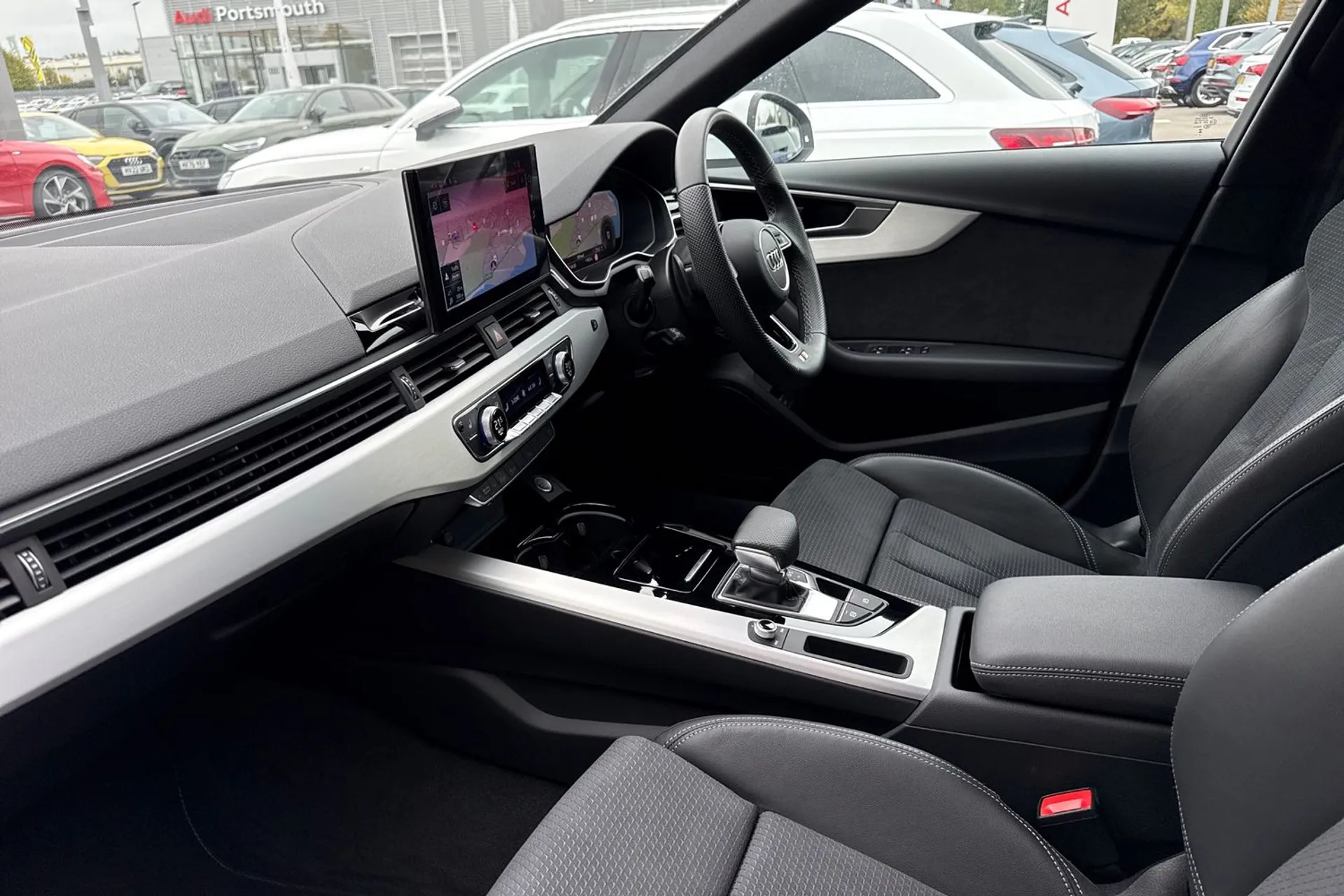 Audi A4 thumbnail image number 29