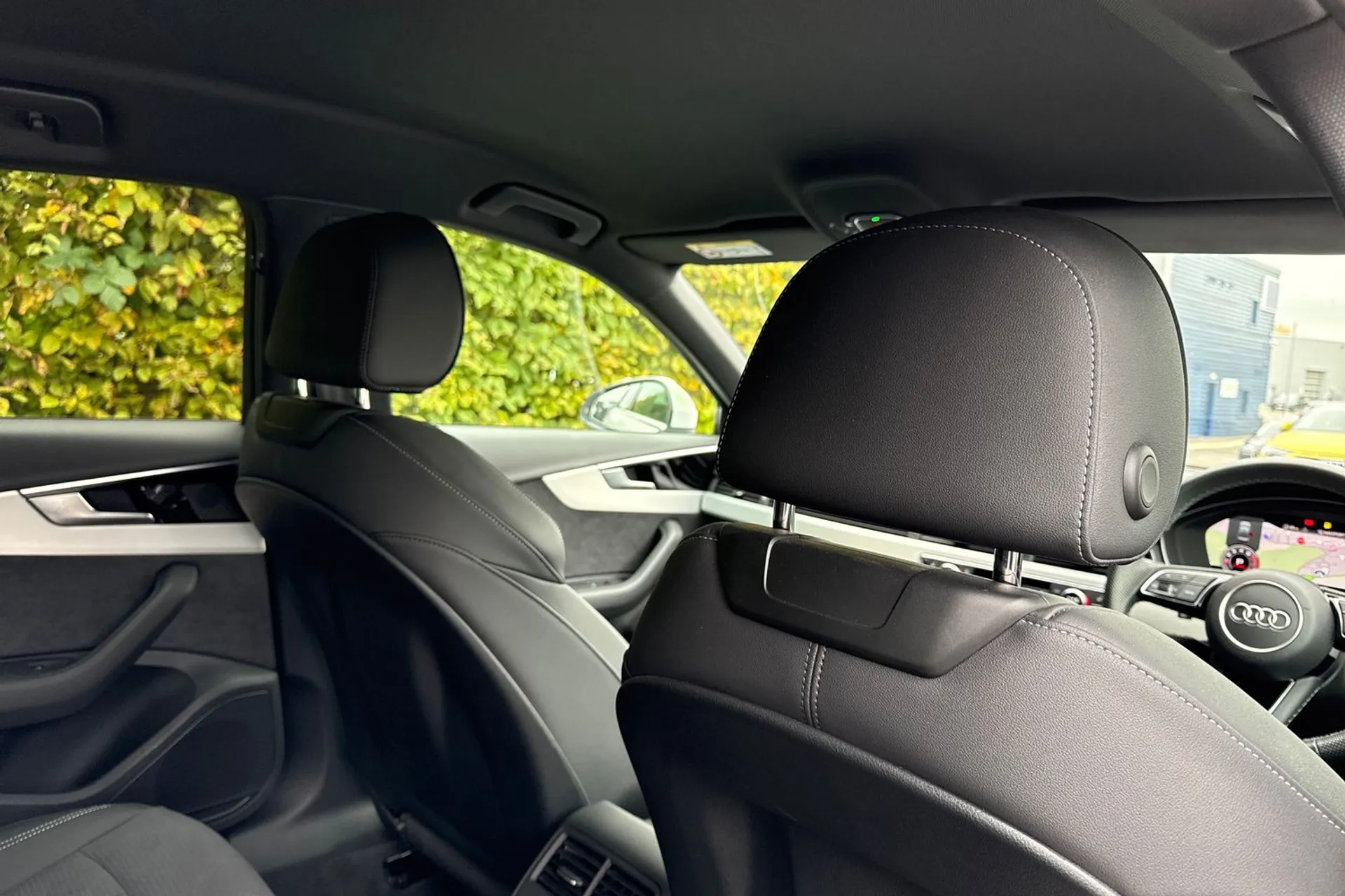 Audi A4 thumbnail image number 23