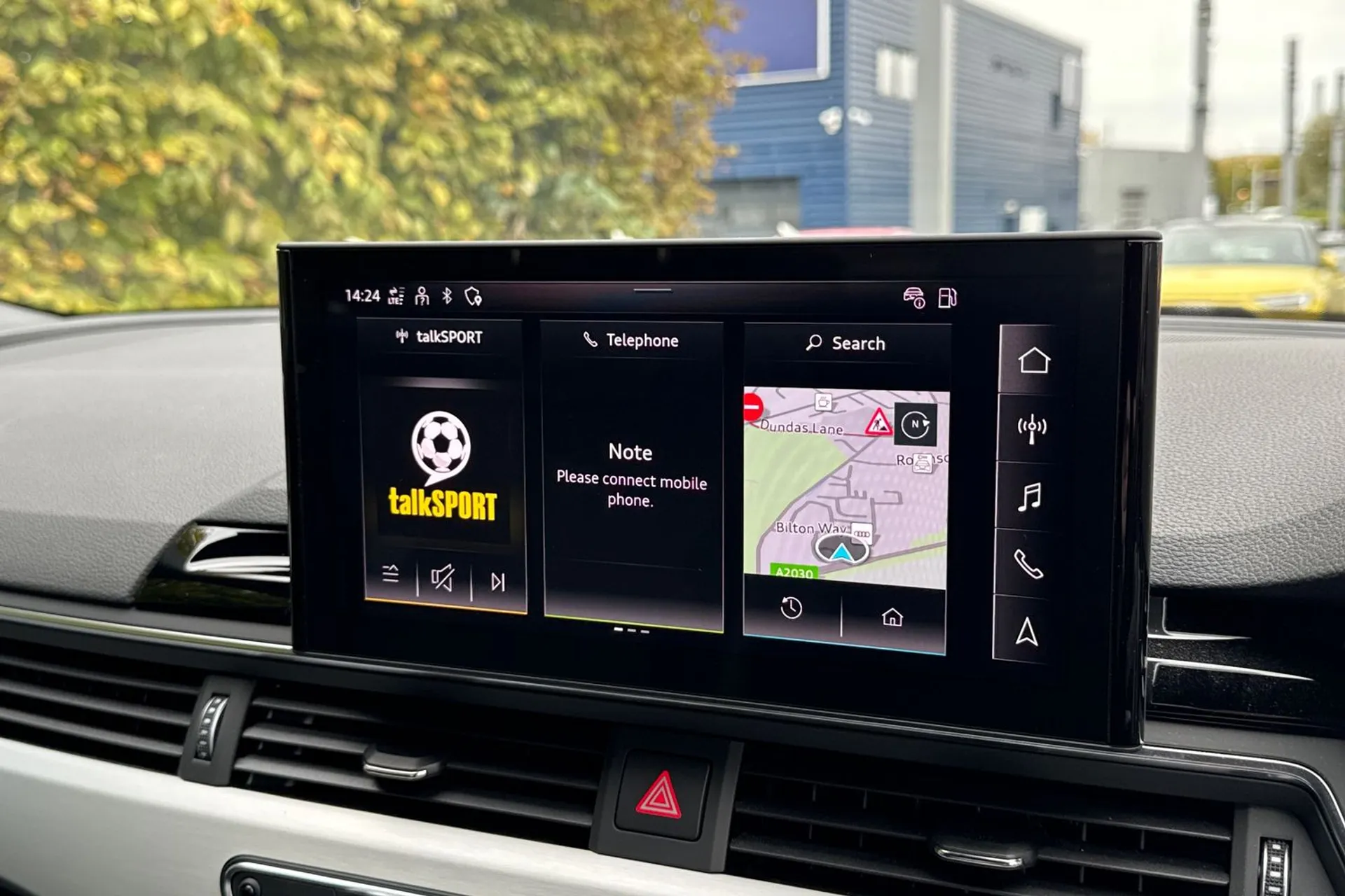 Audi A4 thumbnail image number 32