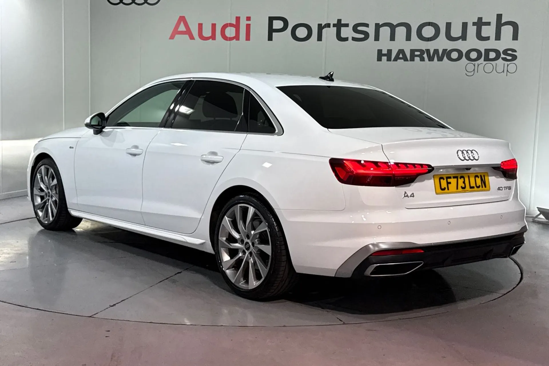 Audi A4 thumbnail image number 8