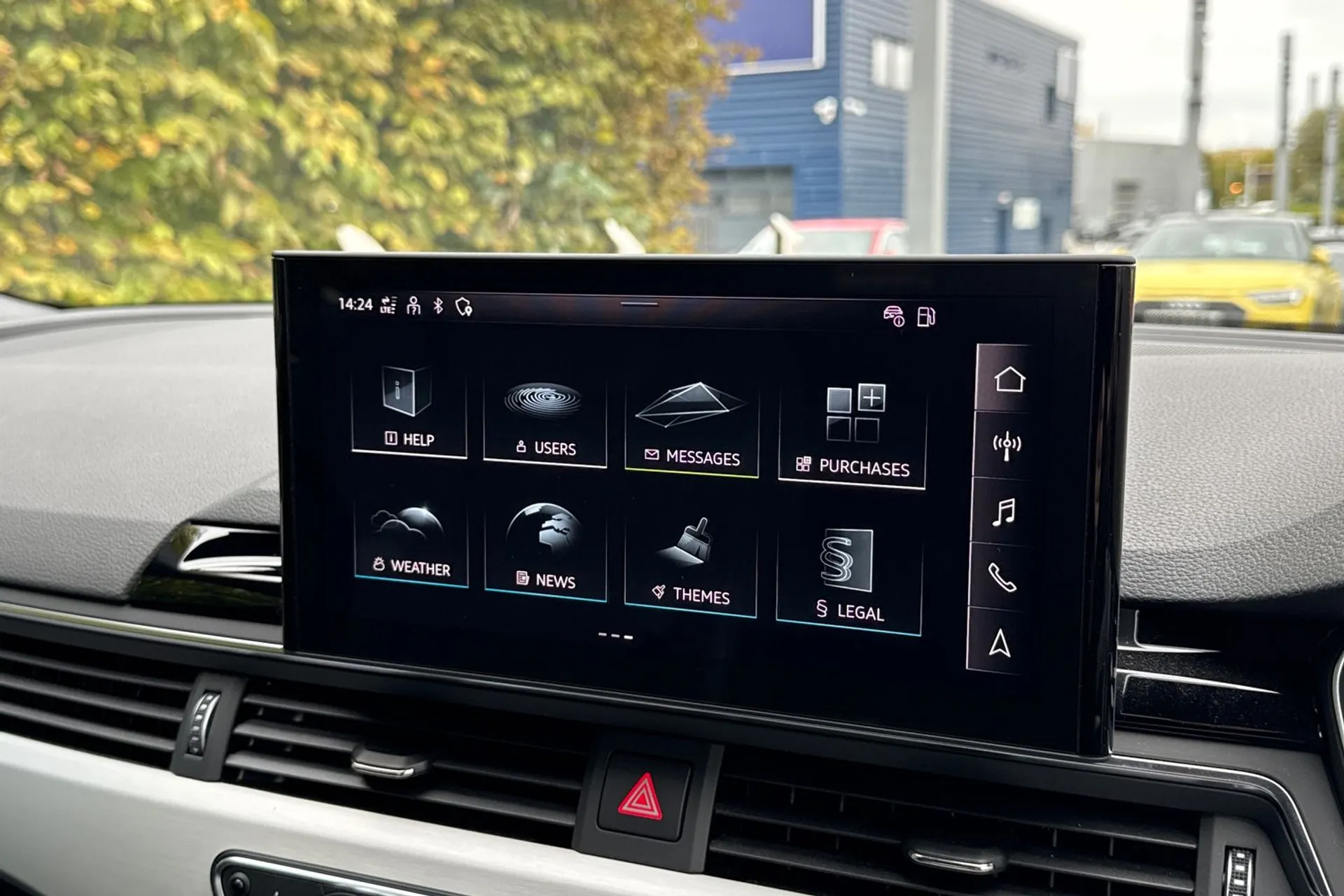 Audi A4 thumbnail image number 19