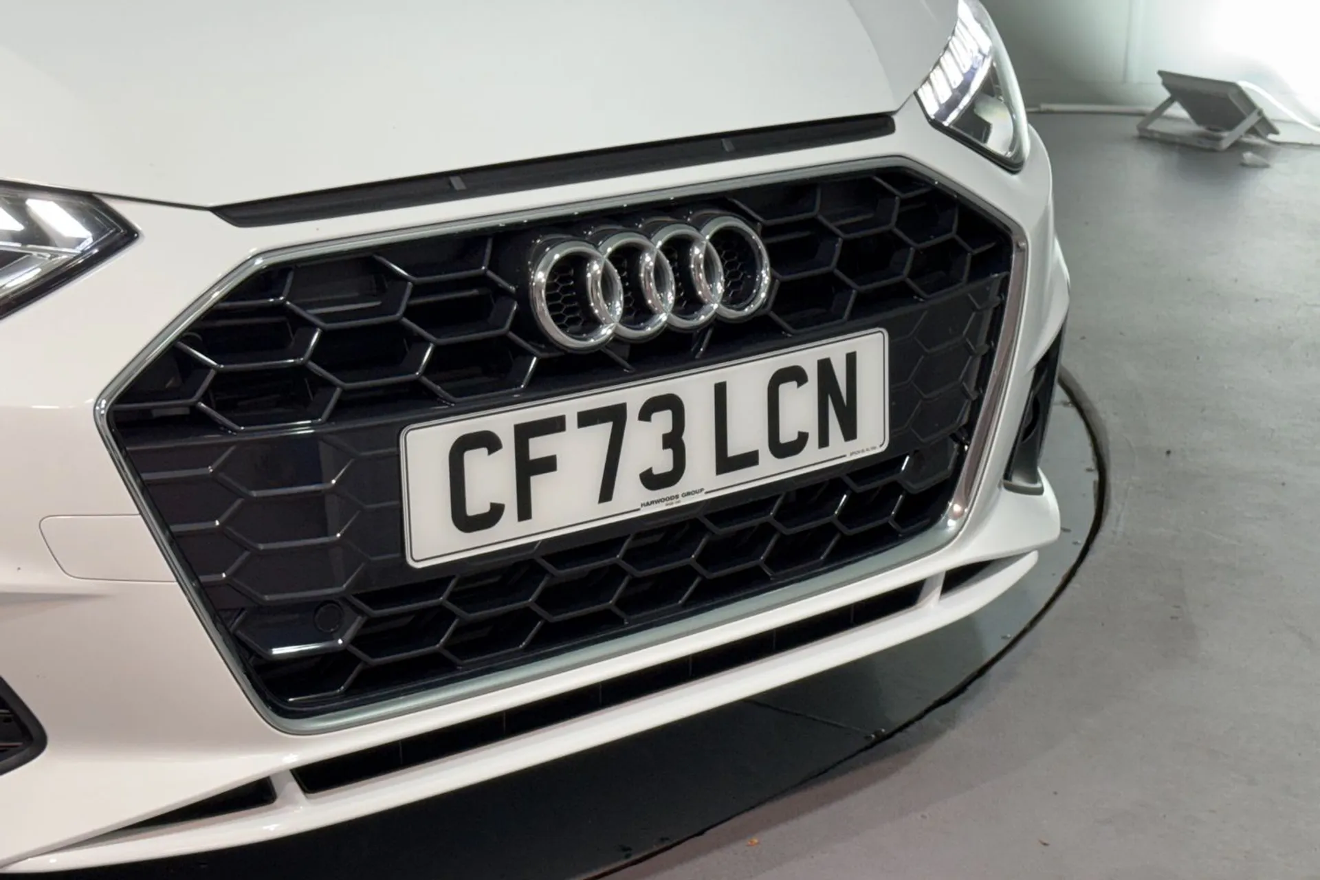 Audi A4 thumbnail image number 9