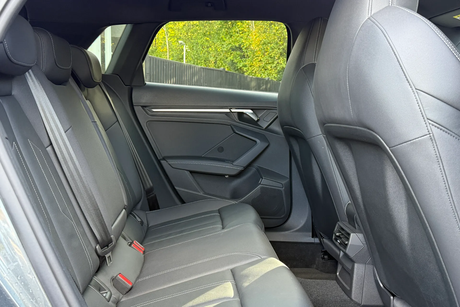 Audi A3 thumbnail image number 9