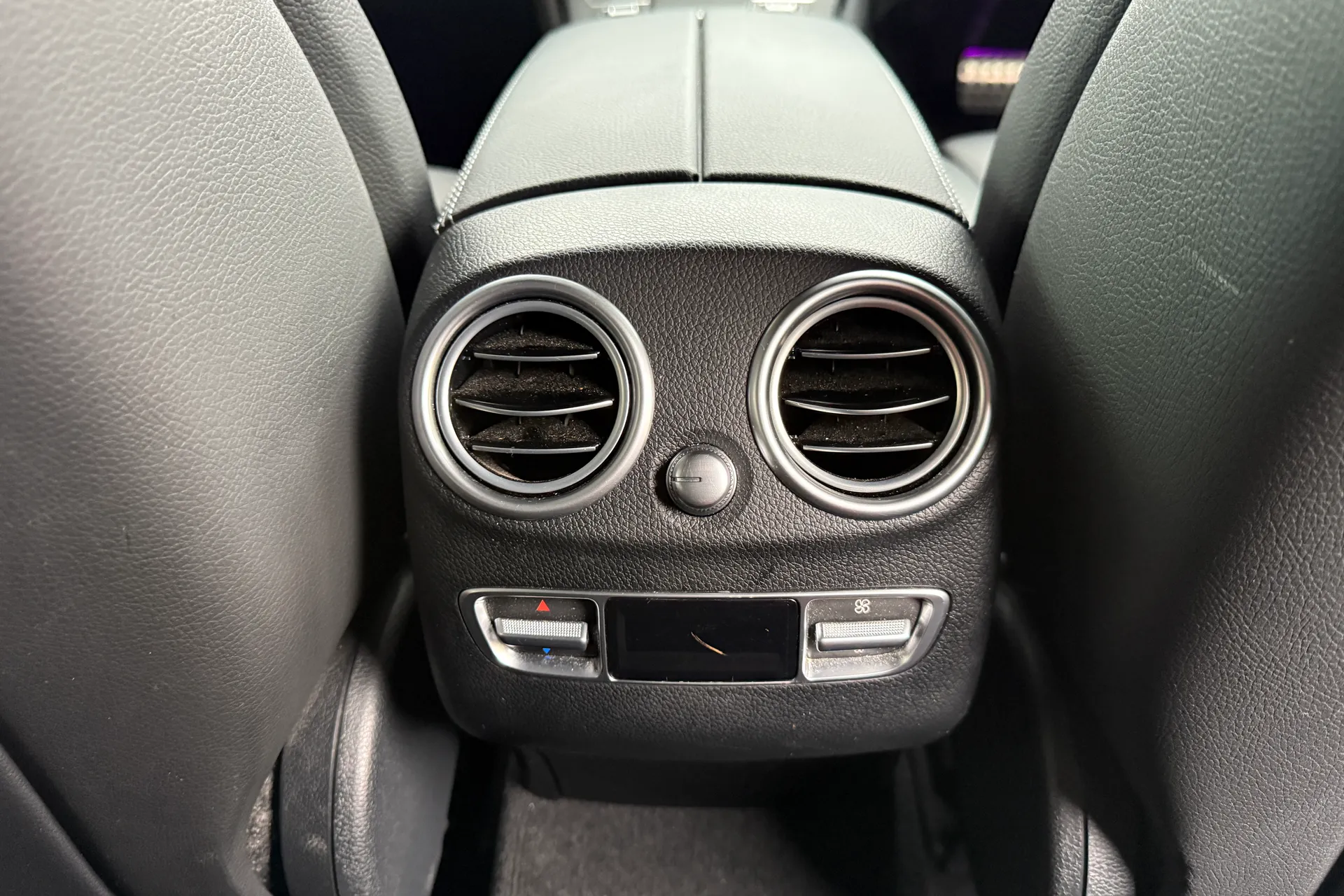 MERCEDES-BENZ GLC thumbnail image number 36