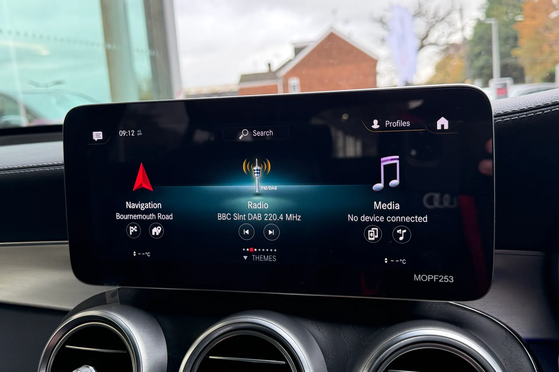 MERCEDES-BENZ GLC thumbnail image number 23