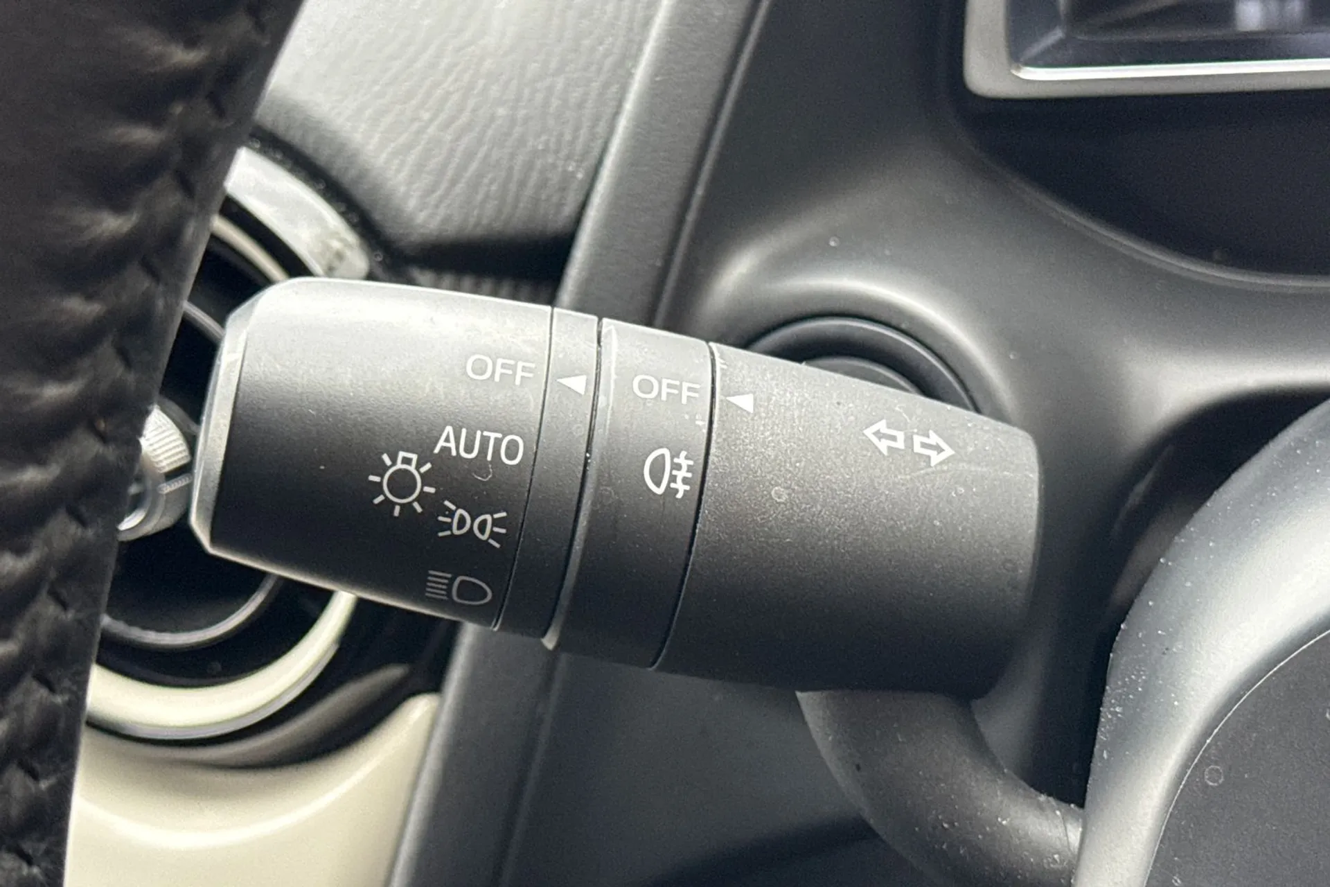 MAZDA 2 thumbnail image number 51