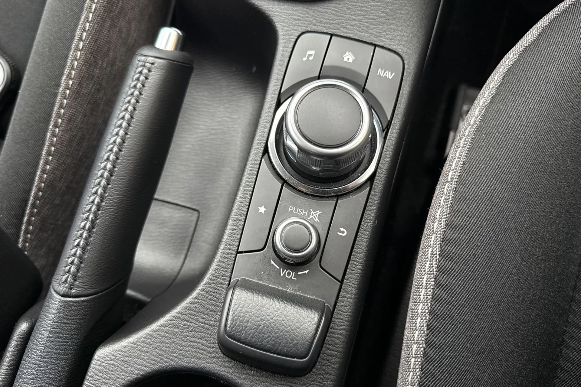 MAZDA 2 thumbnail image number 48