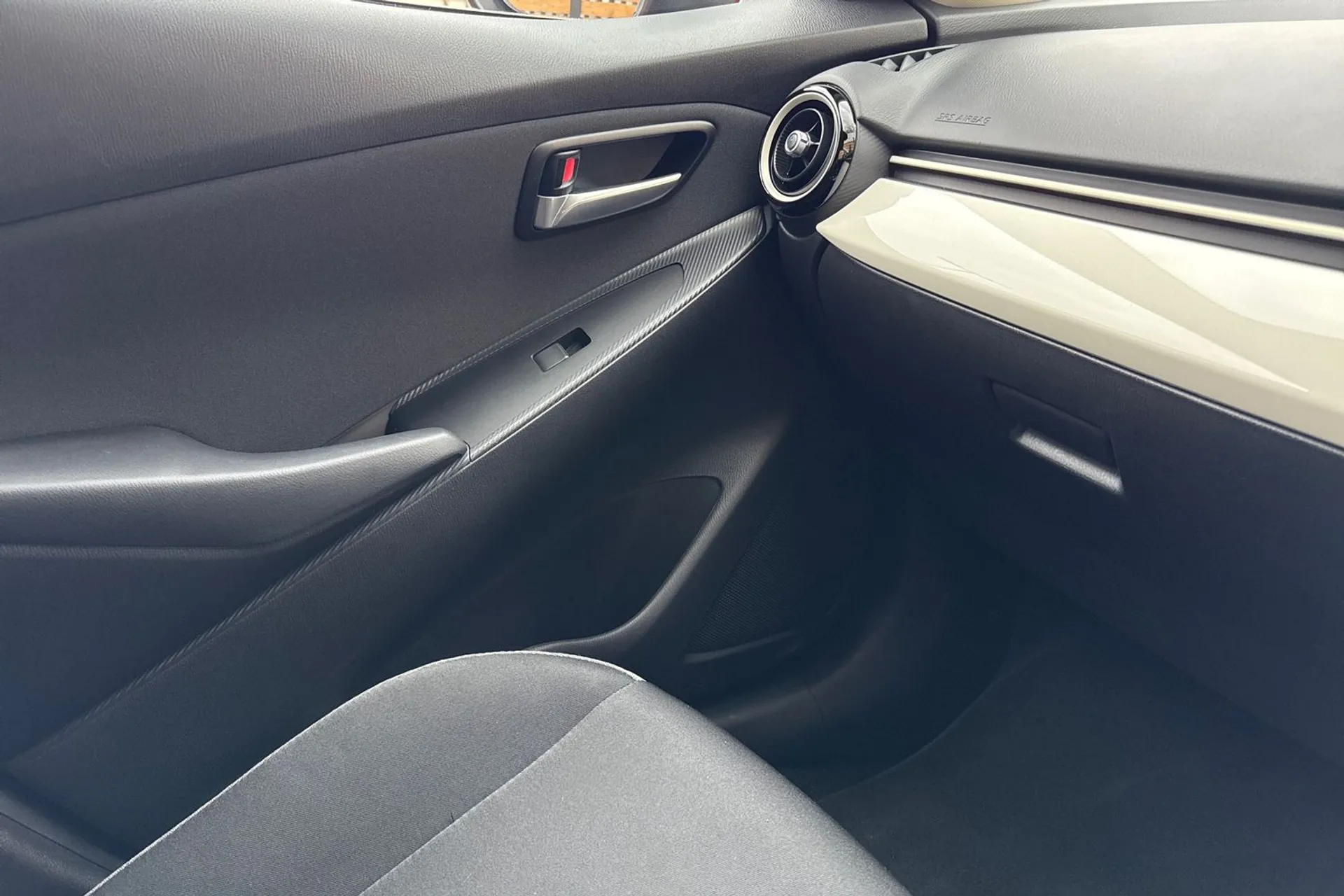 MAZDA 2 thumbnail image number 47