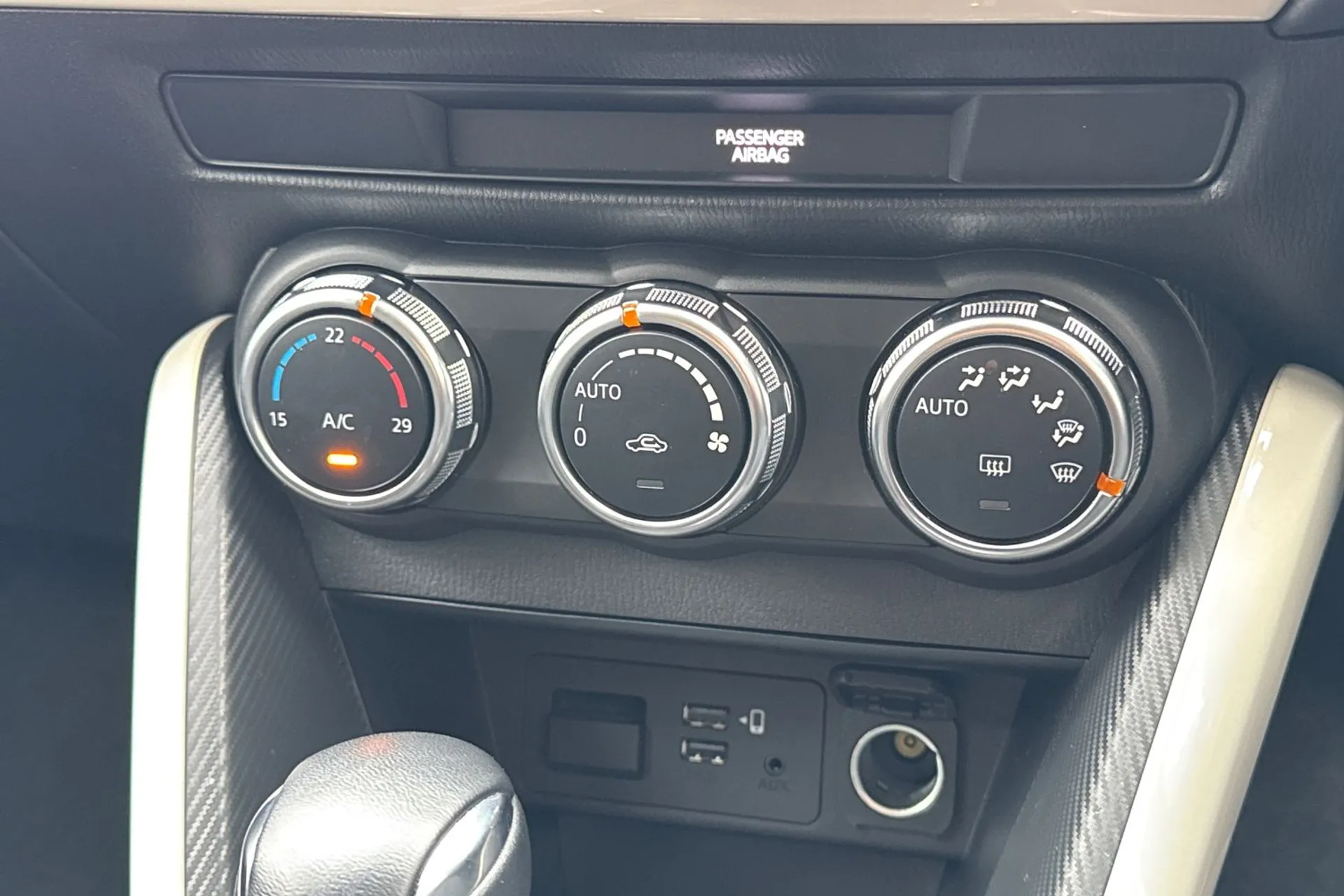 MAZDA 2 thumbnail image number 40