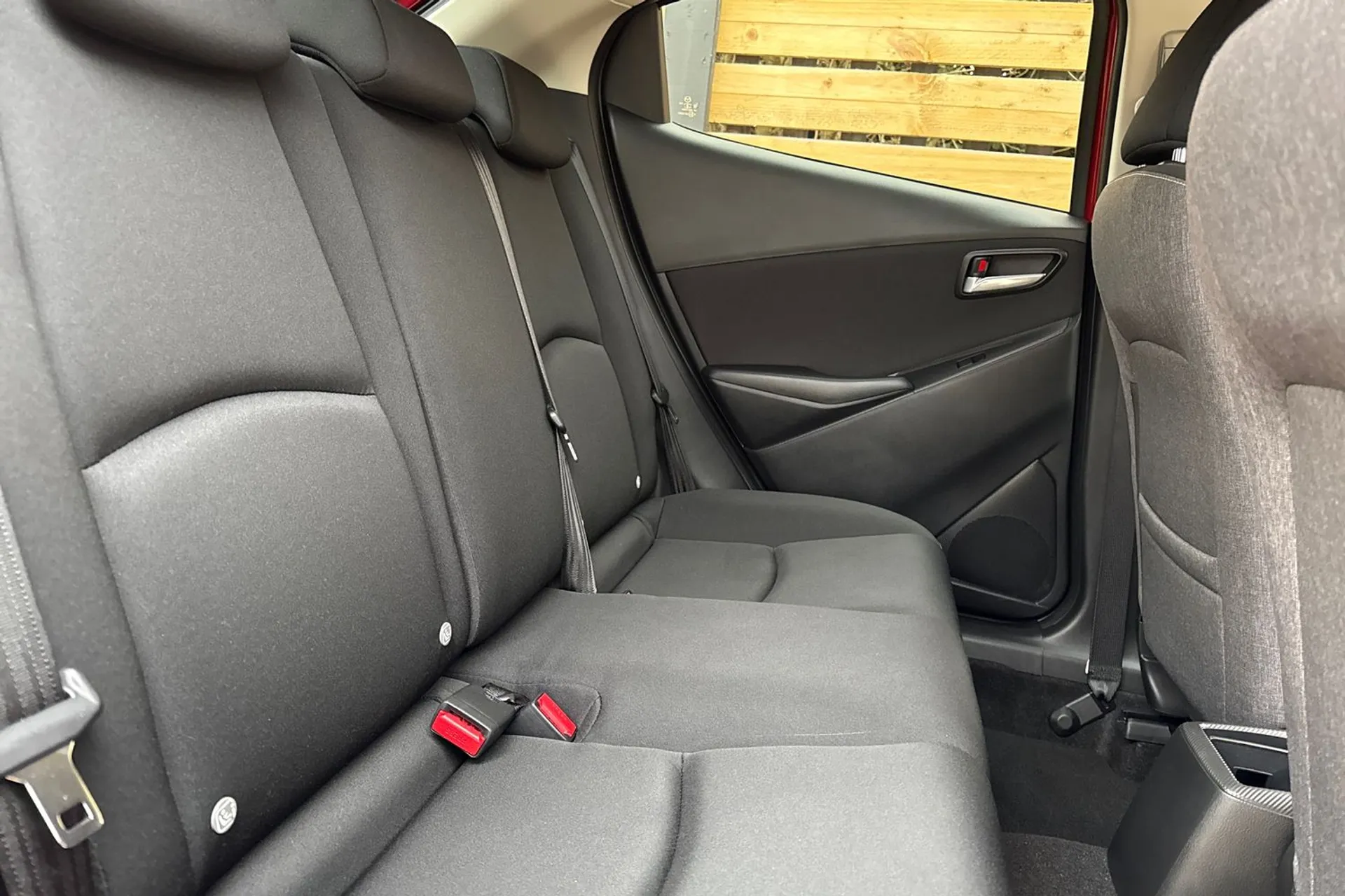 MAZDA 2 thumbnail image number 24