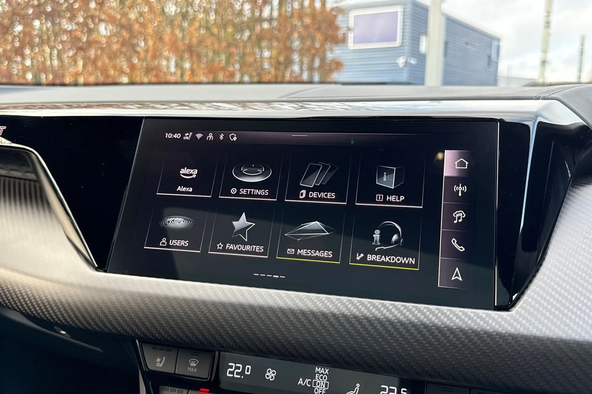 Audi e-tron GT thumbnail image number 44