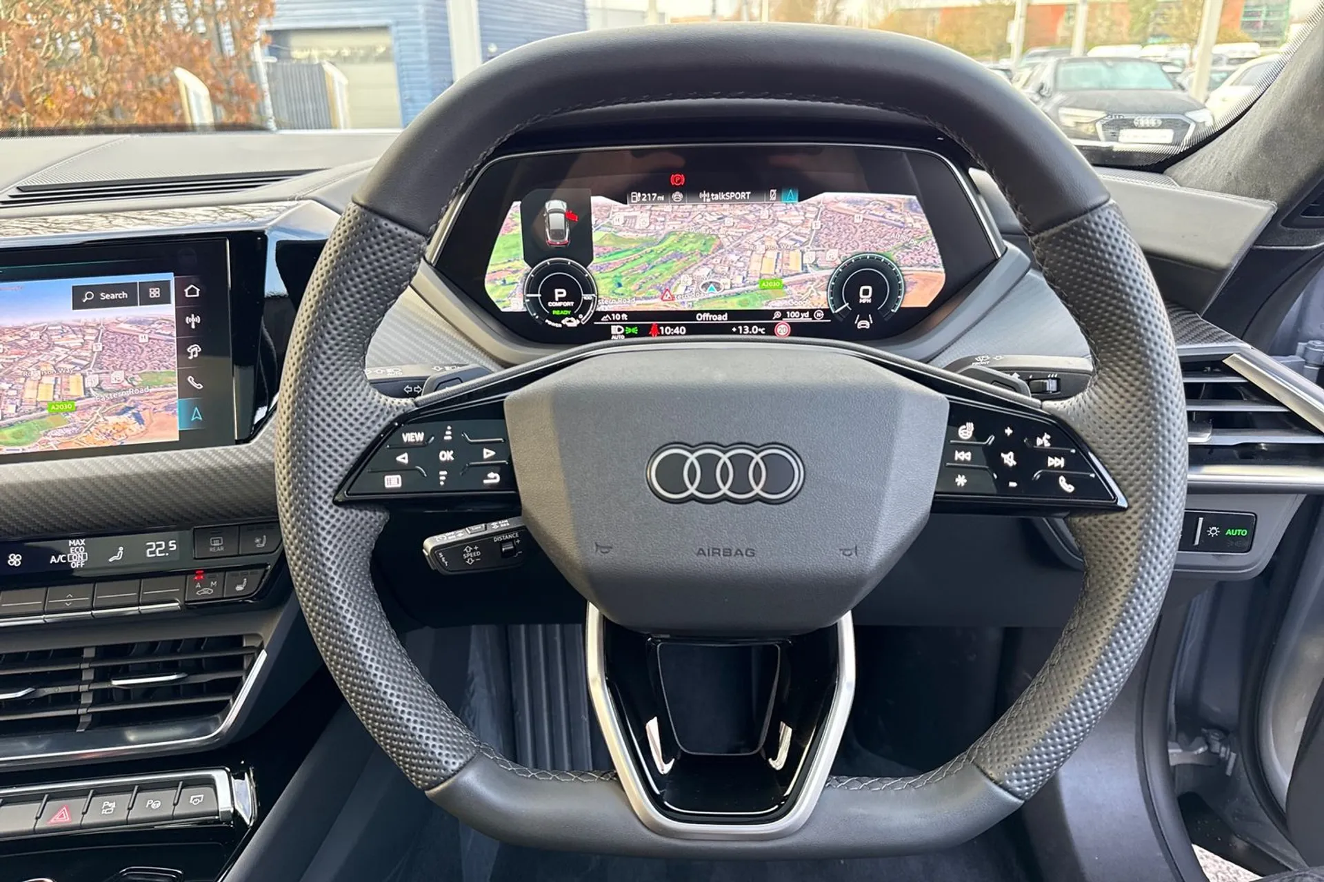 Audi e-tron GT thumbnail image number 39