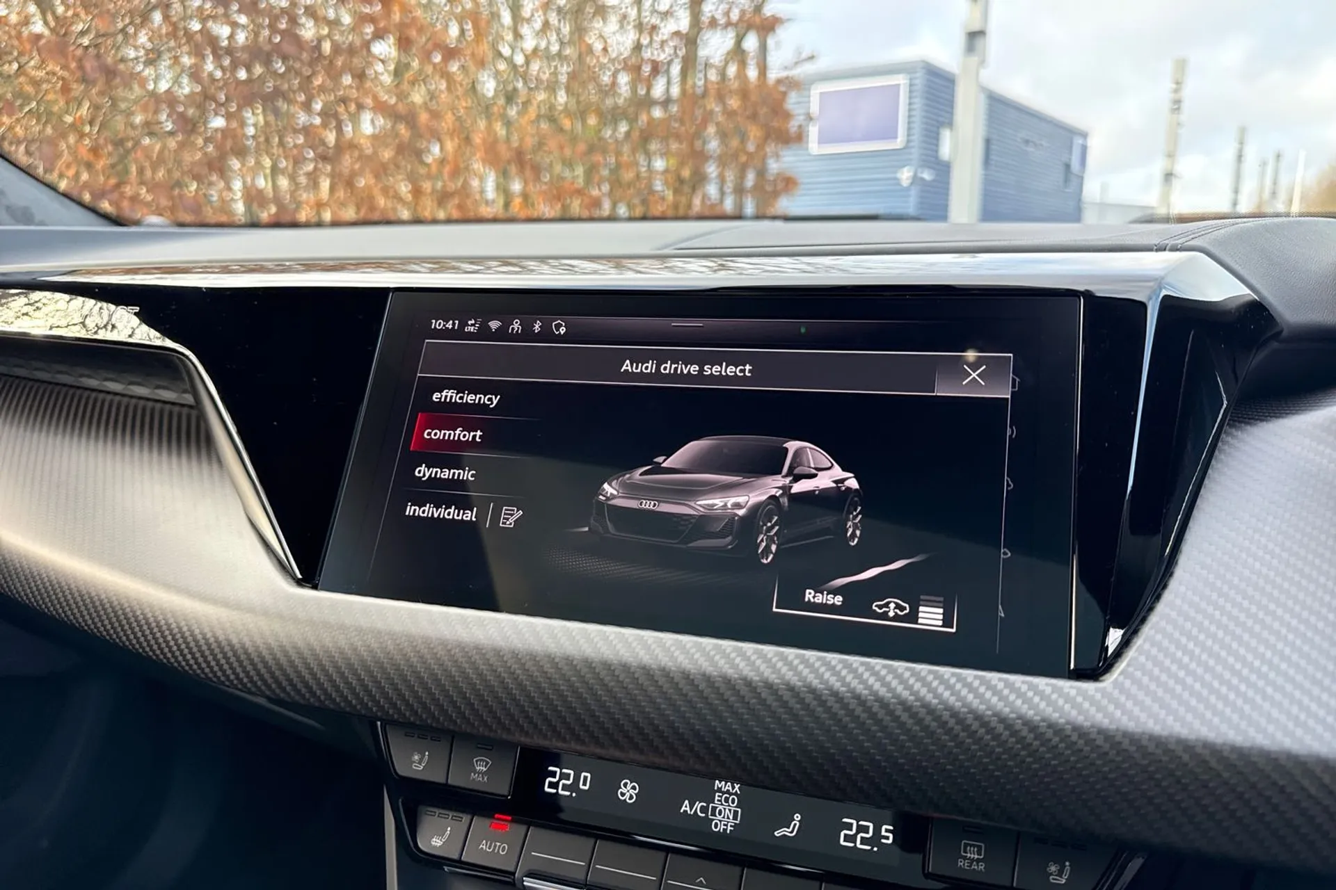 Audi e-tron GT thumbnail image number 46