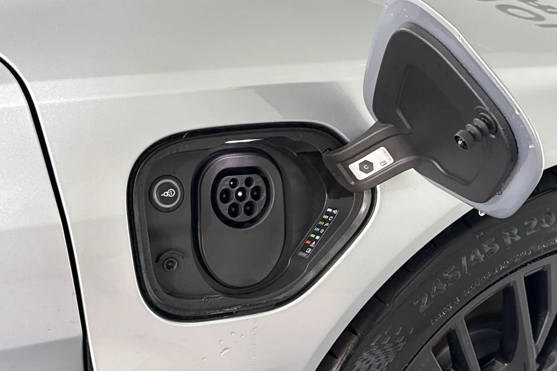 Audi e-tron GT thumbnail image number 21