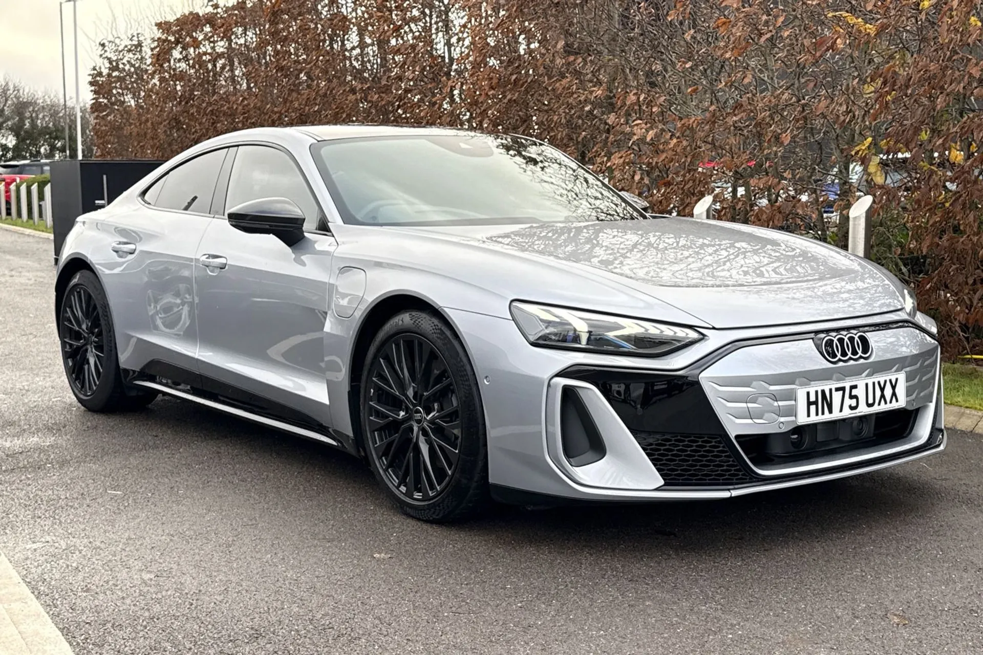 Audi e-tron GT thumbnail image number 27