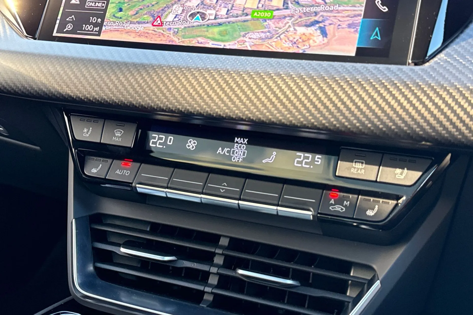 Audi e-tron GT thumbnail image number 53