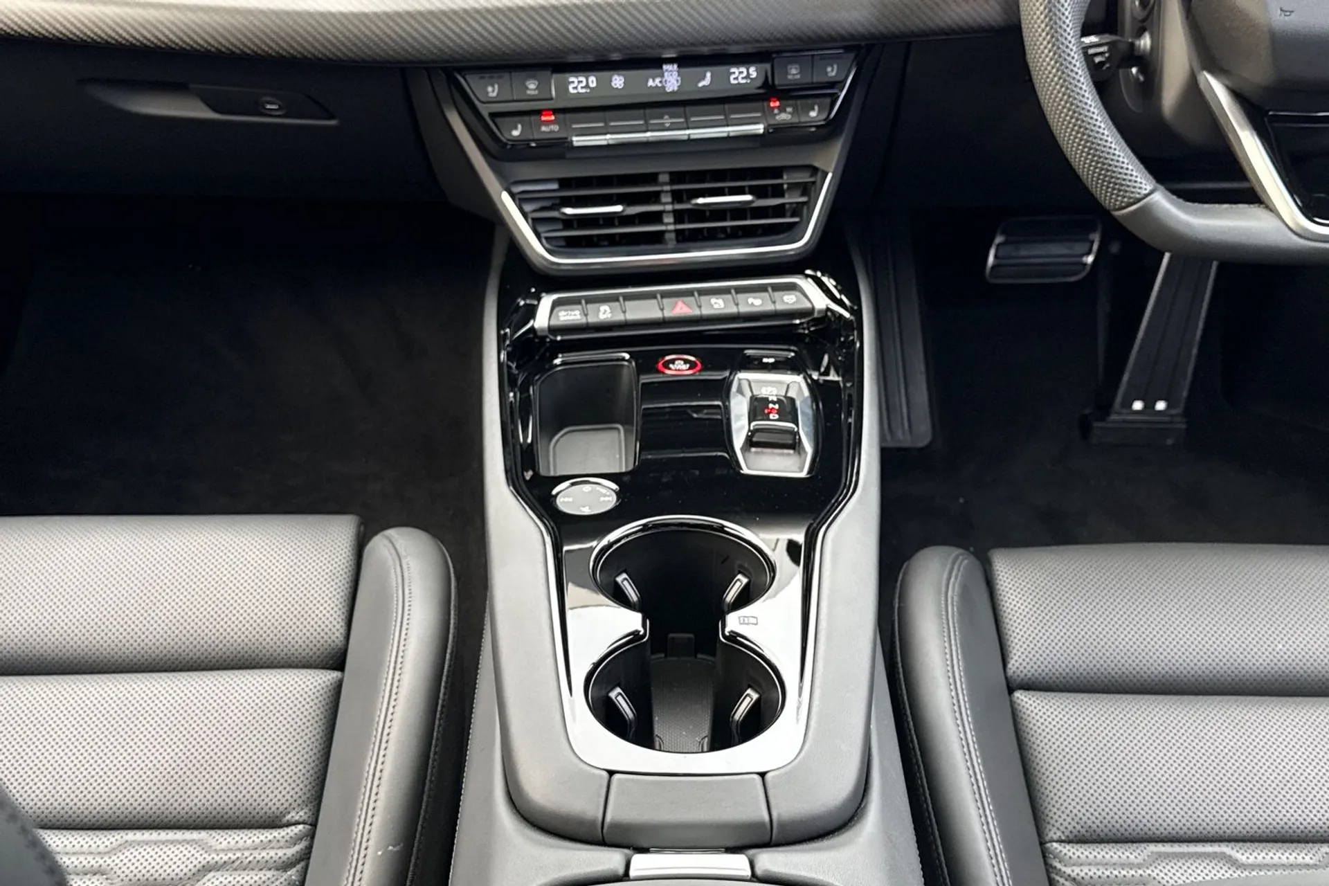 Audi e-tron GT thumbnail image number 54