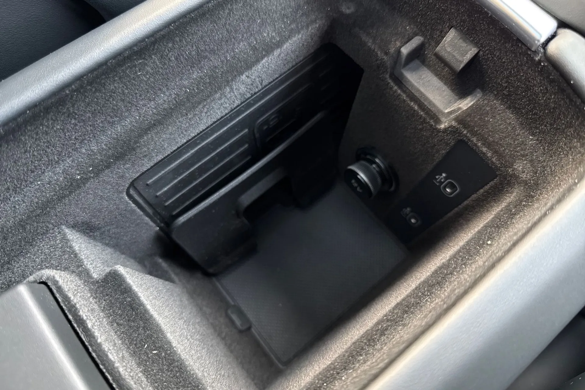 Audi e-tron GT thumbnail image number 49