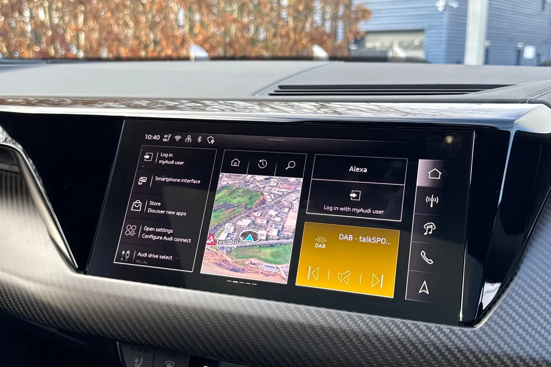 Audi e-tron GT thumbnail image number 35