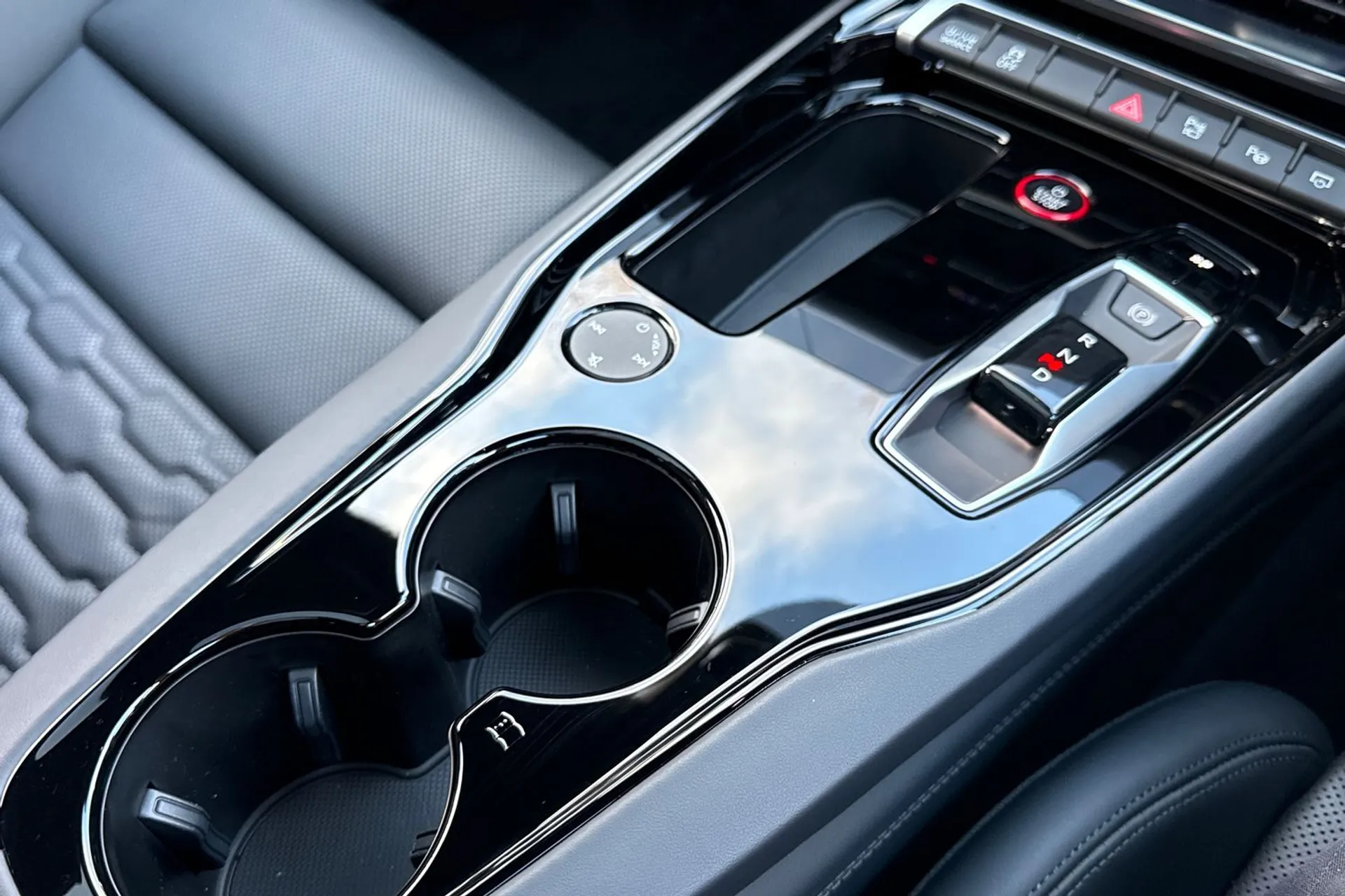 Audi e-tron GT thumbnail image number 33