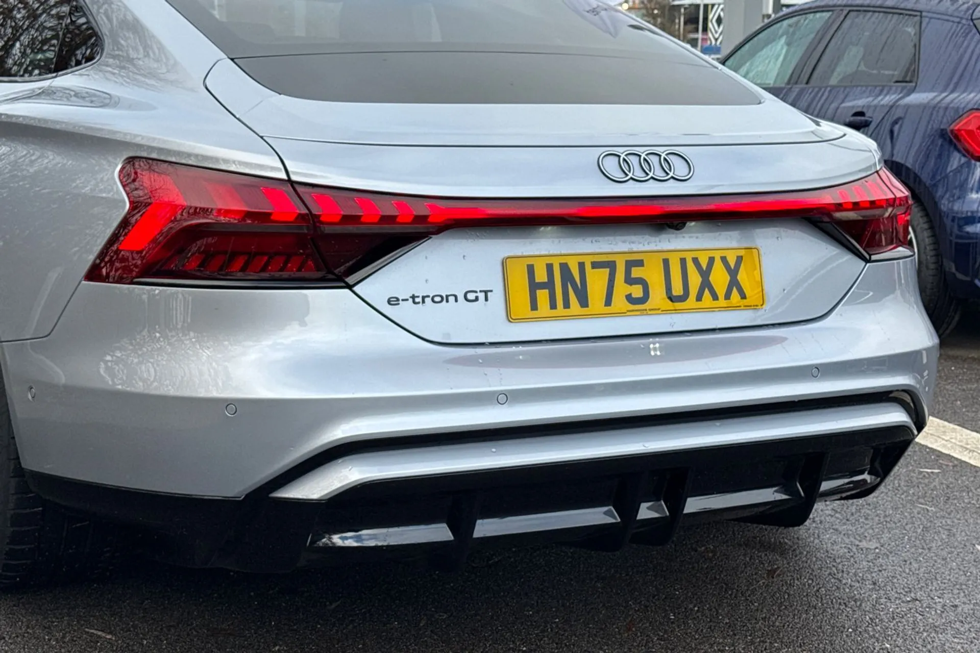 Audi e-tron GT thumbnail image number 19