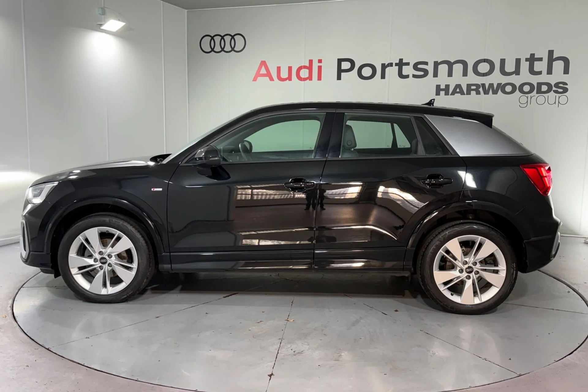 Audi Q2 thumbnail image number 9