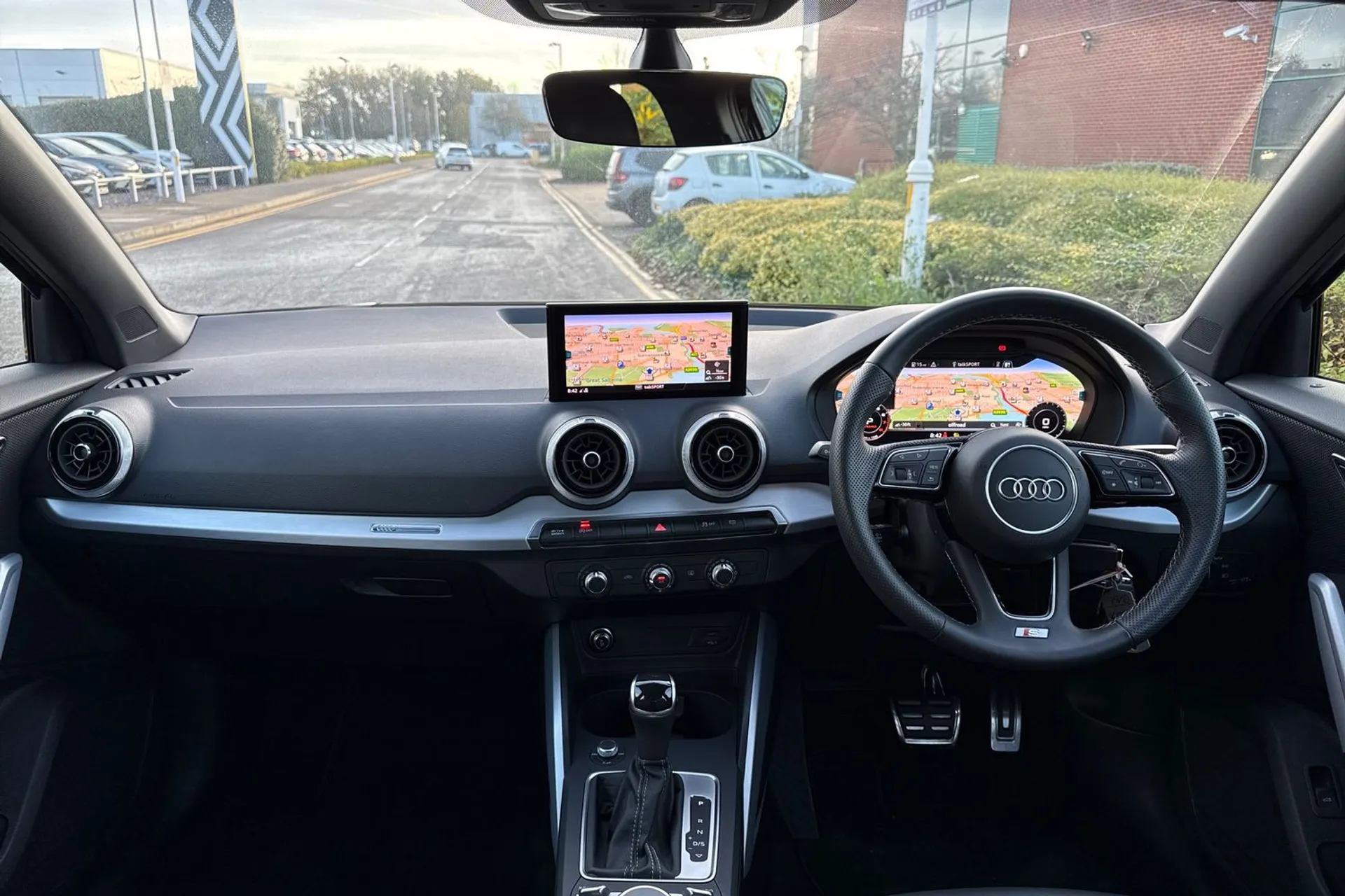 Audi Q2 thumbnail image number 3