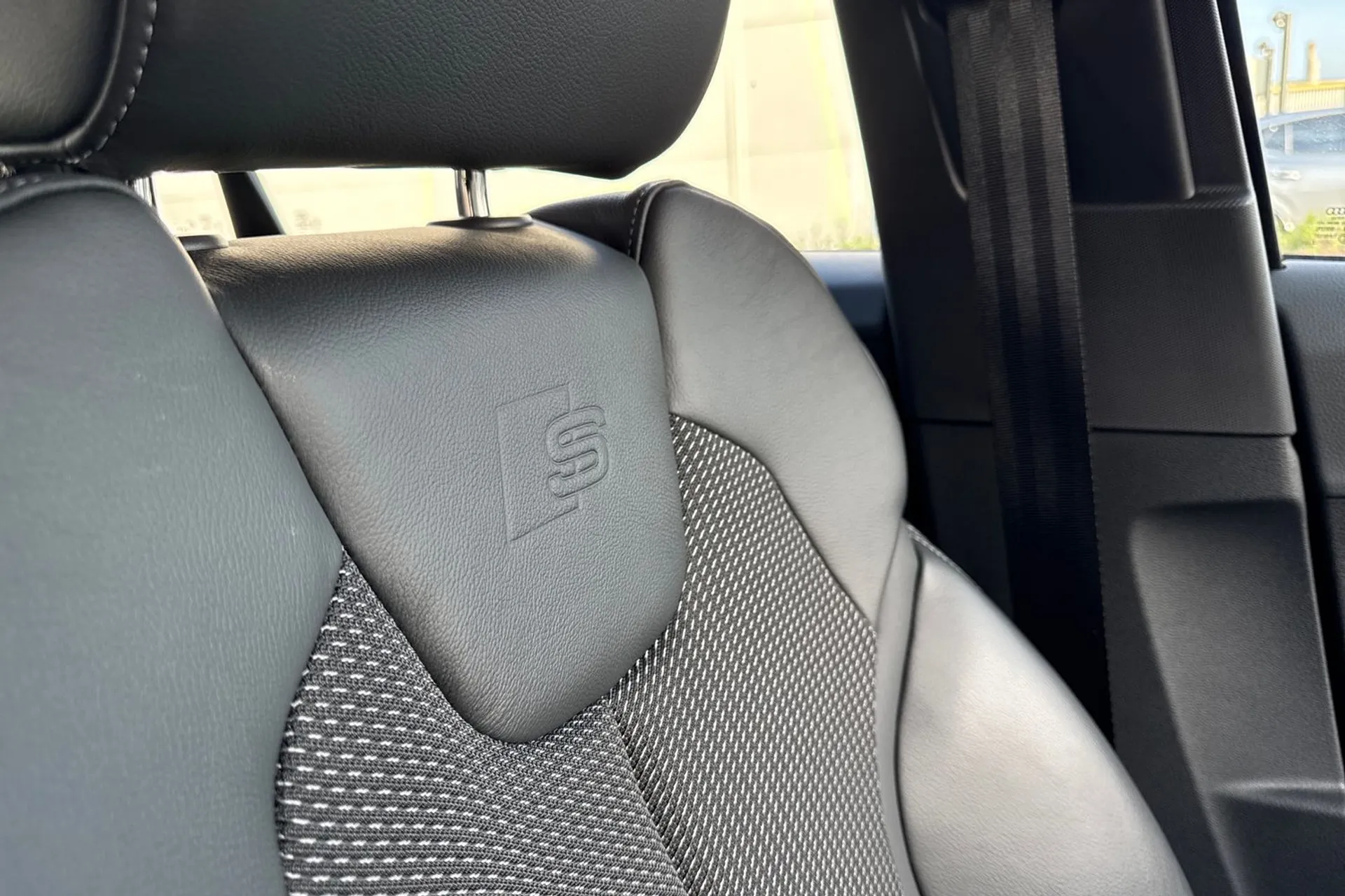 Audi Q2 thumbnail image number 49