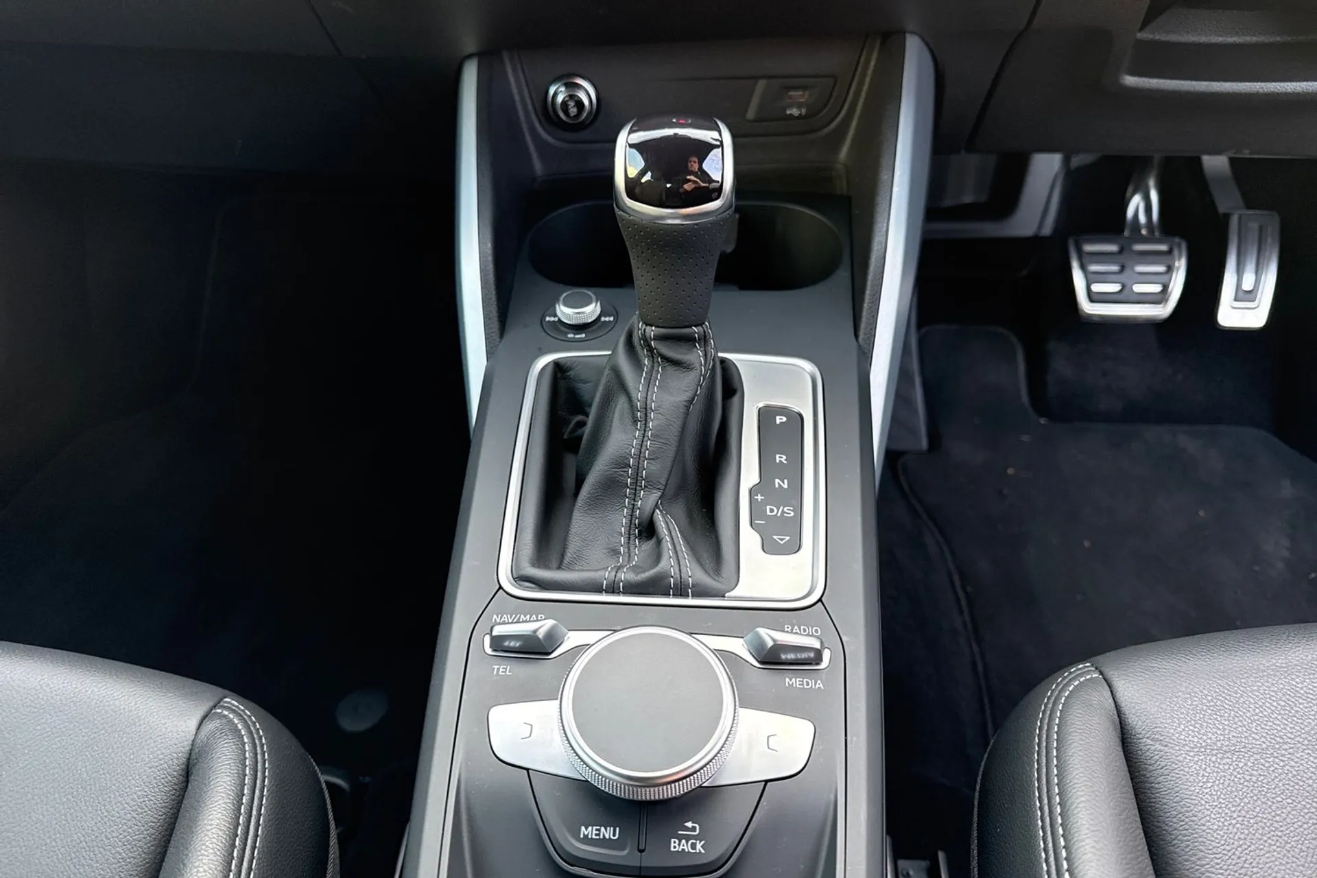 Audi Q2 thumbnail image number 43