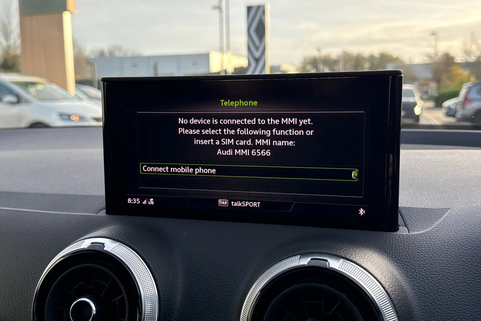 Audi Q2 thumbnail image number 25