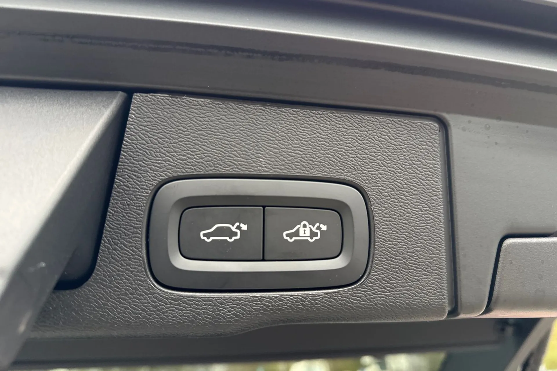 Volvo XC60 thumbnail image number 21