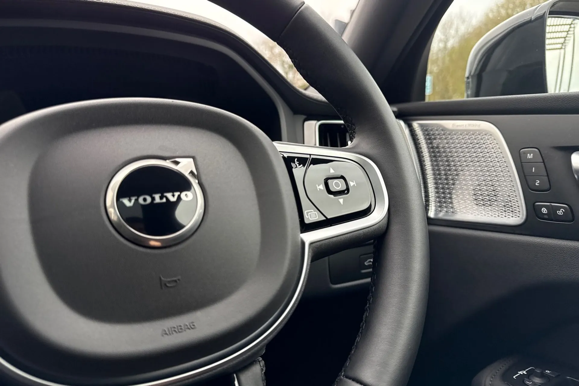 Volvo XC60 thumbnail image number 37