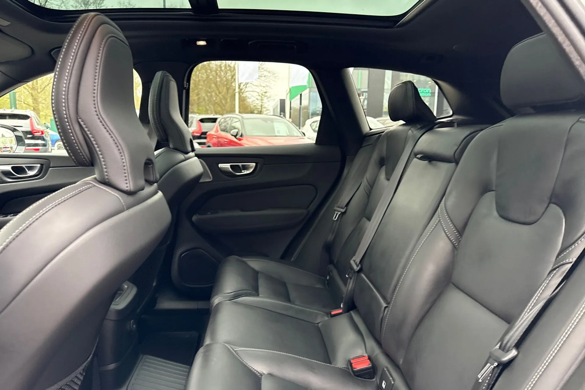 Volvo XC60 thumbnail image number 30