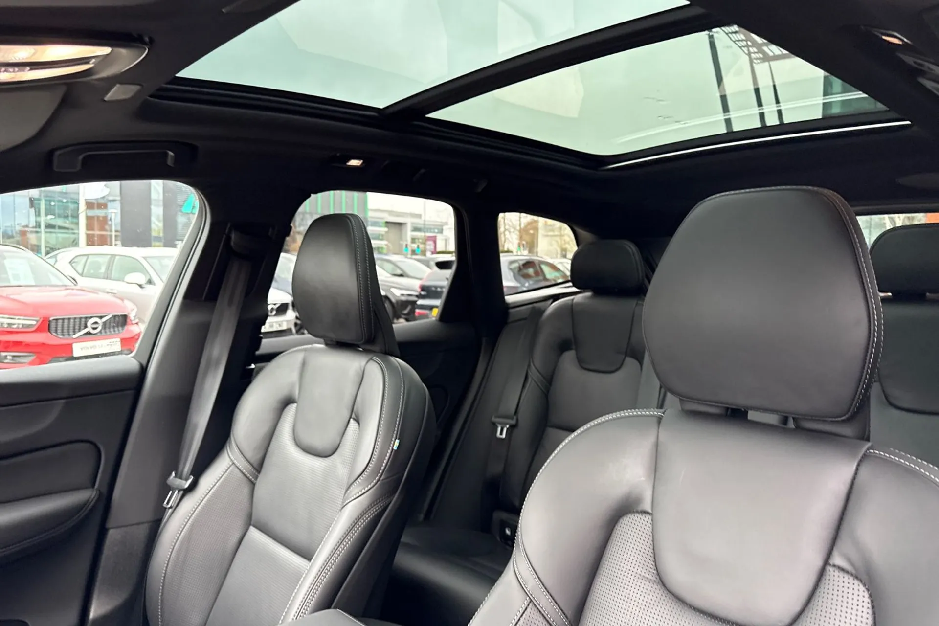 Volvo XC60 thumbnail image number 29