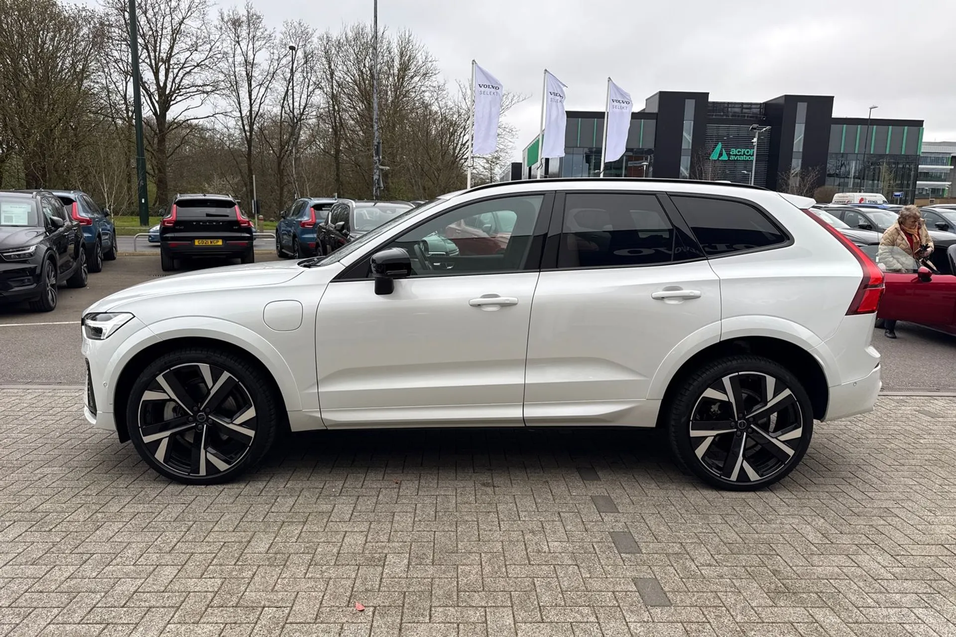 Volvo XC60 thumbnail image number 11