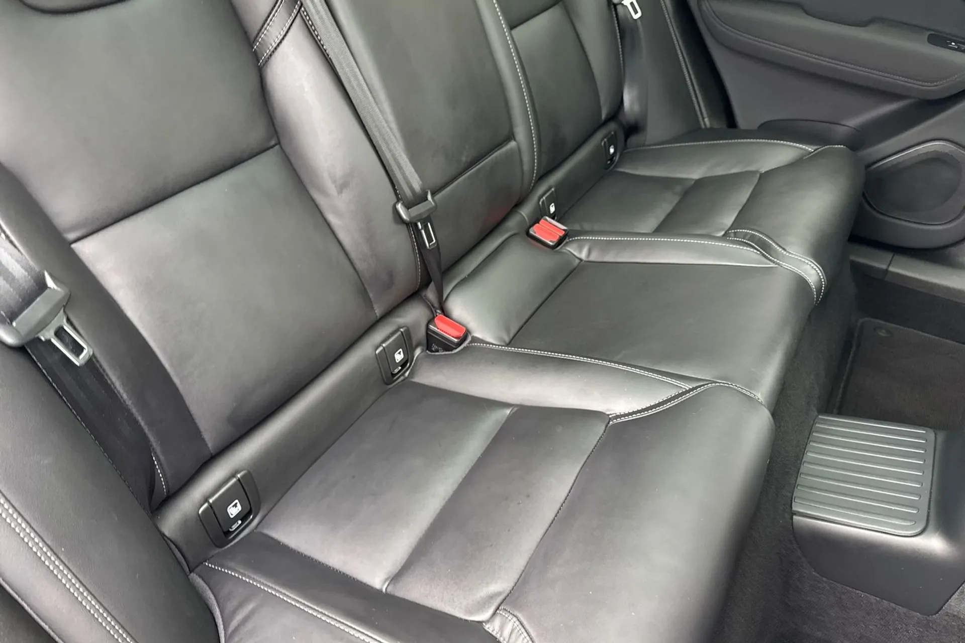 Volvo XC60 thumbnail image number 25