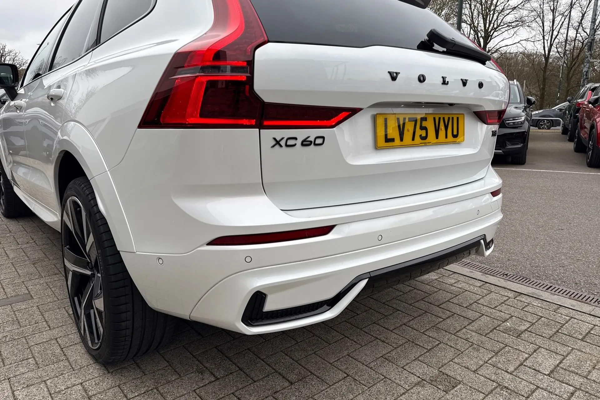 Volvo XC60 thumbnail image number 18