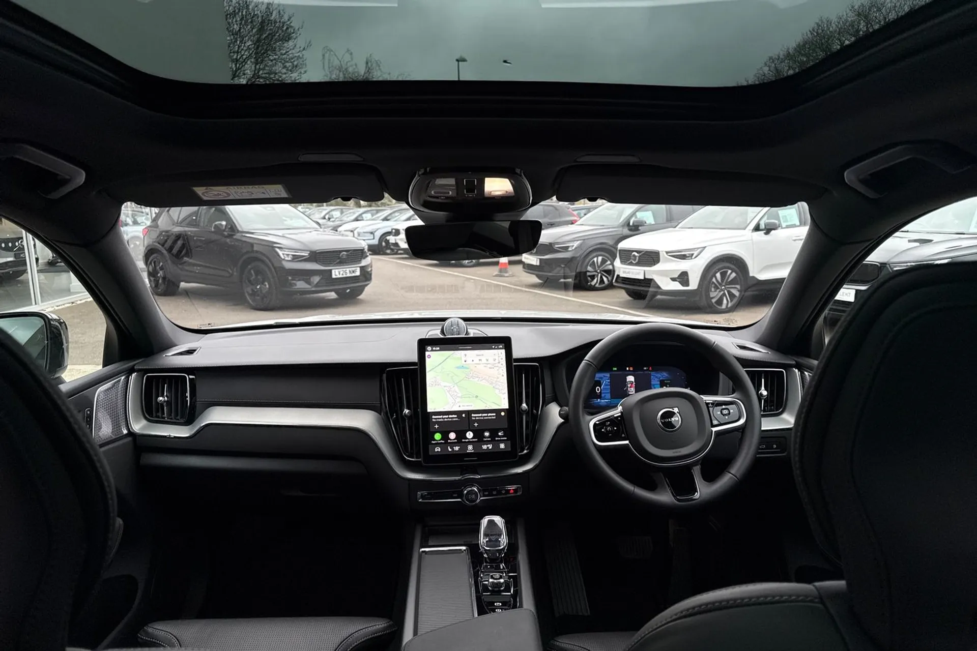 Volvo XC60 thumbnail image number 3