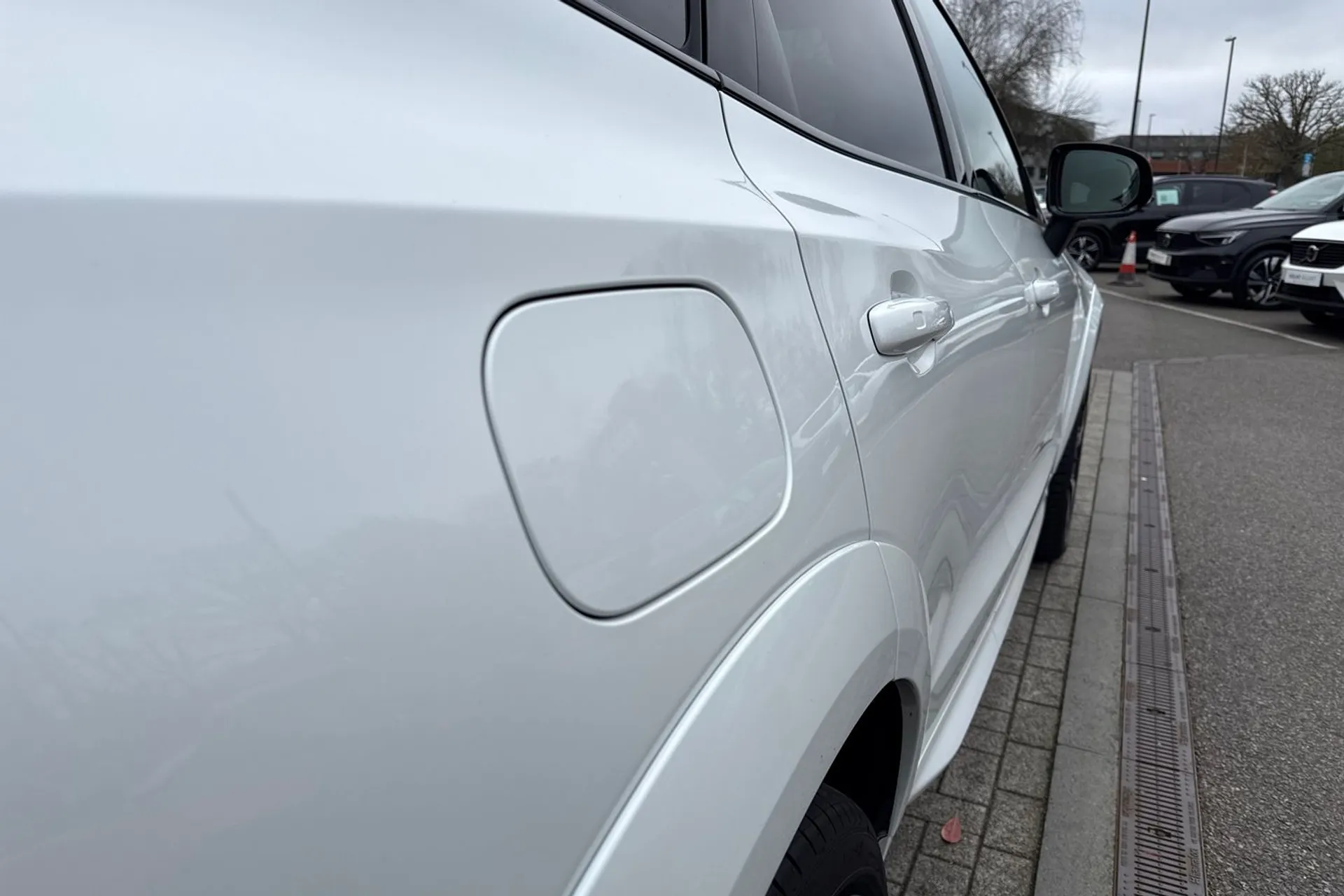 Volvo XC60 thumbnail image number 19