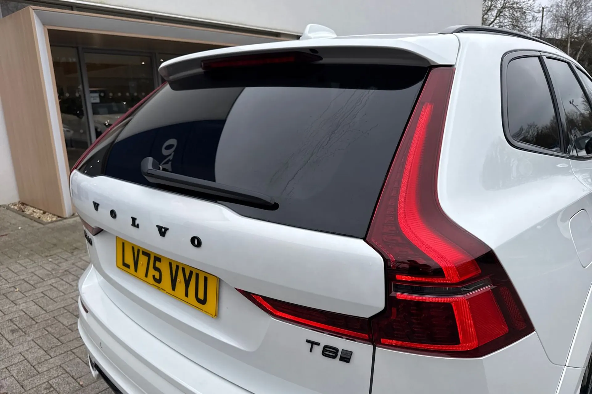 Volvo XC60 thumbnail image number 16