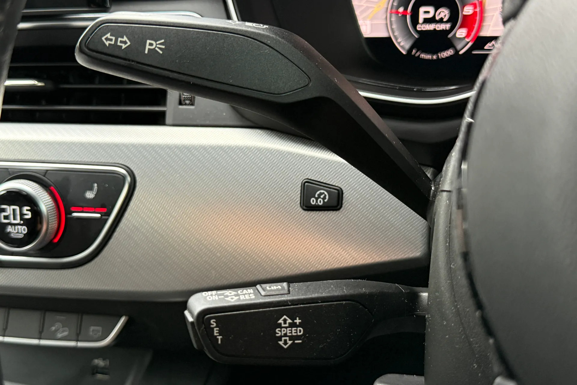 Audi A4 allroad thumbnail image number 13