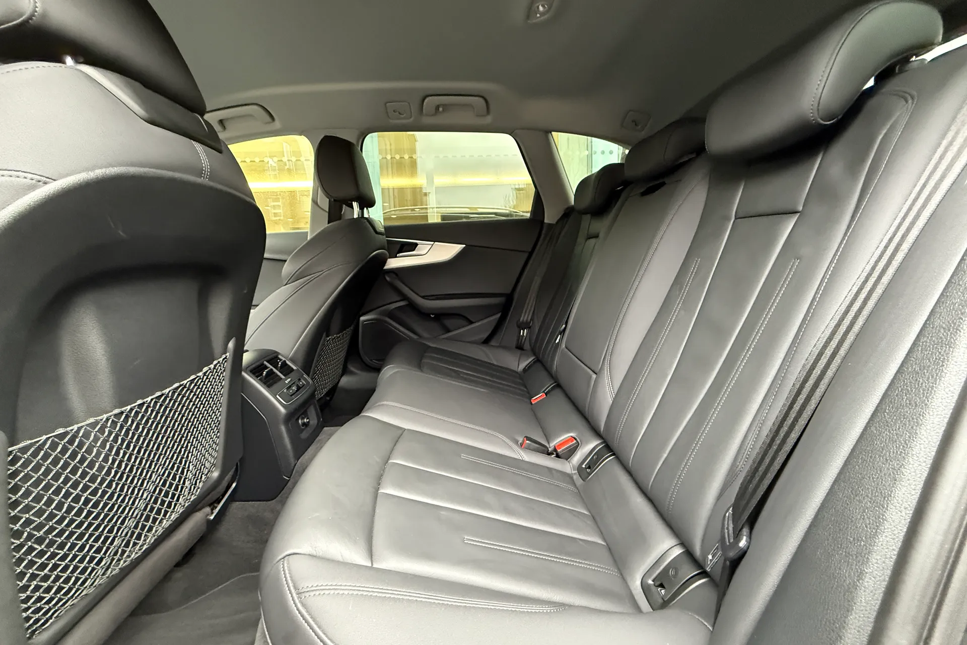 Audi A4 allroad thumbnail image number 58