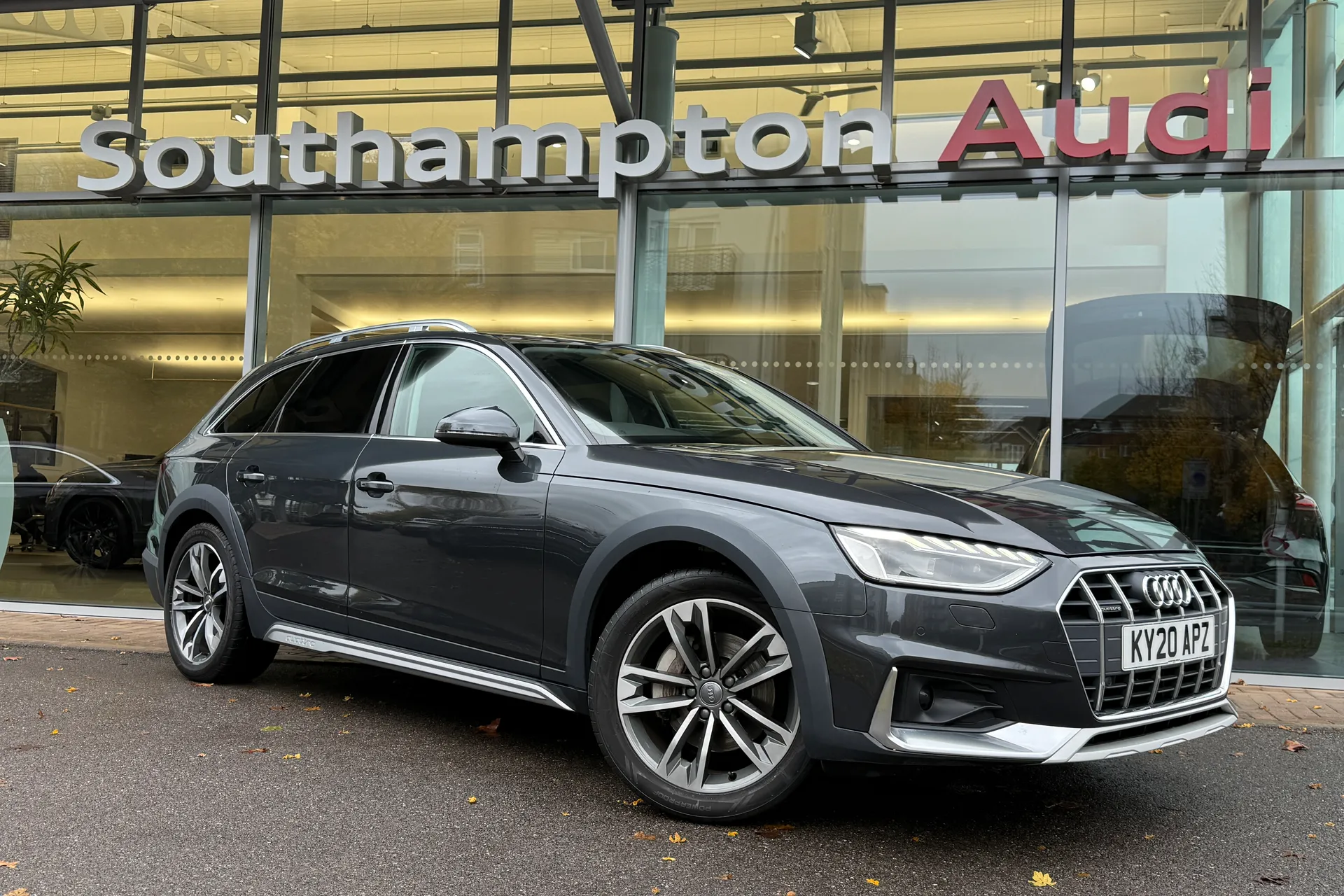 Audi A4 allroad focused image
