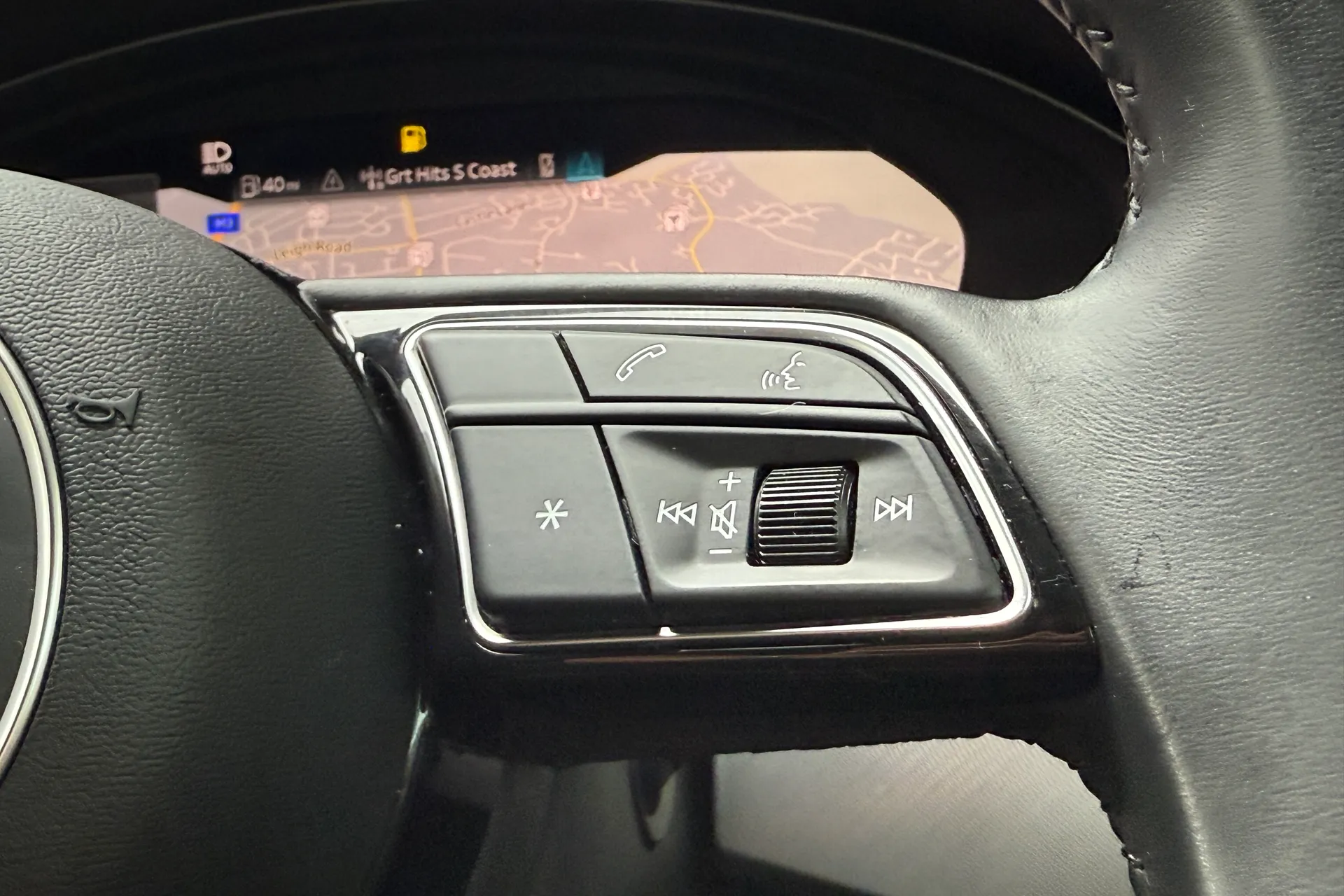 Audi A4 allroad thumbnail image number 12